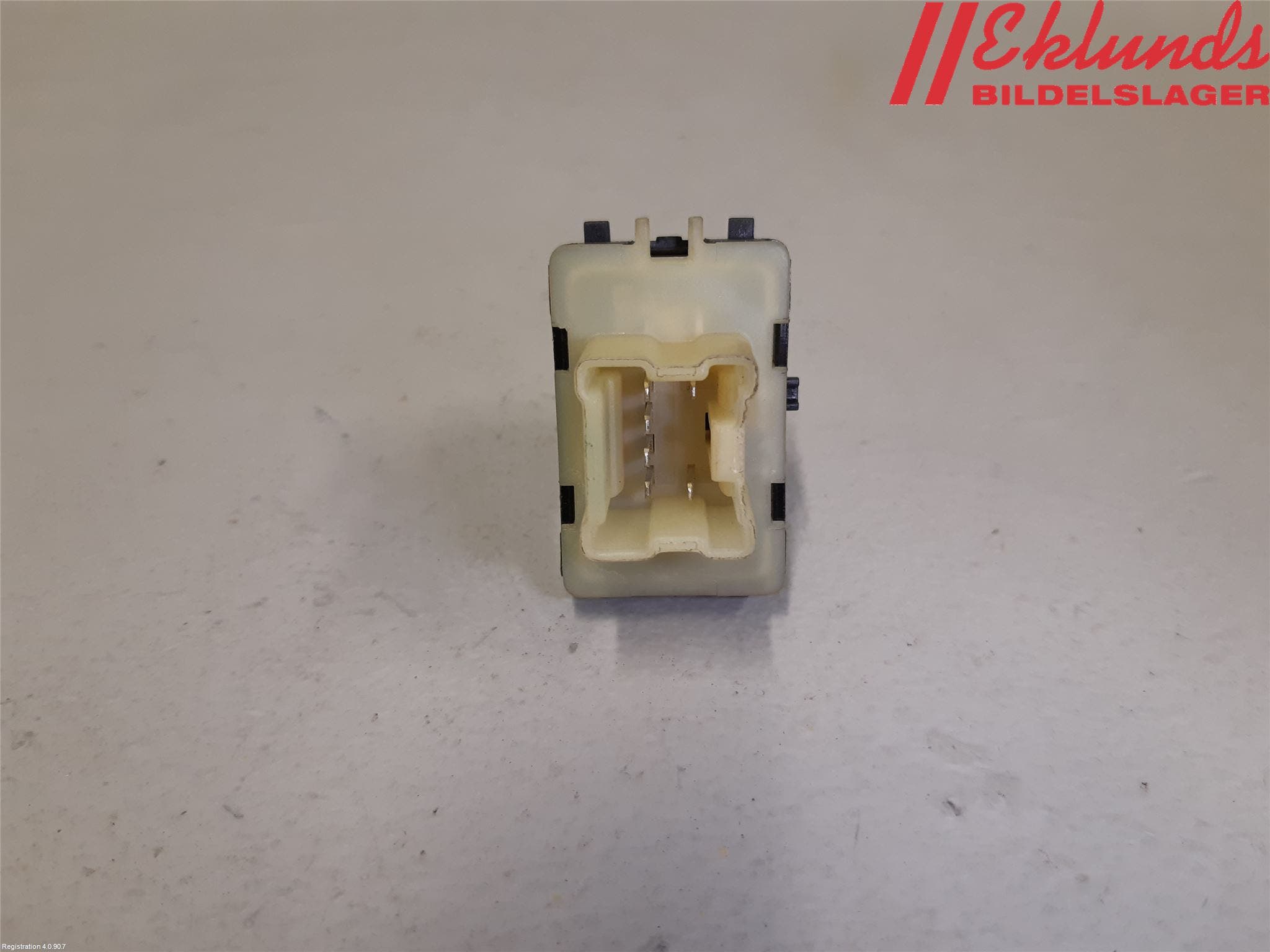 Opel VIVARO 15-19 Strömställare Elhiss