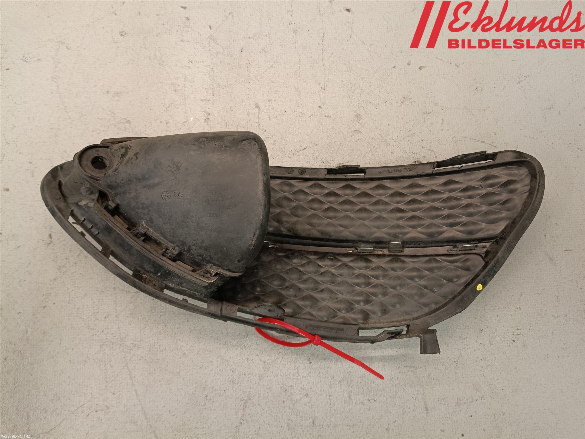 Mercedes-Benz MB E-KLASS (W212) 09-16 Dimljus-Varselljus Fram