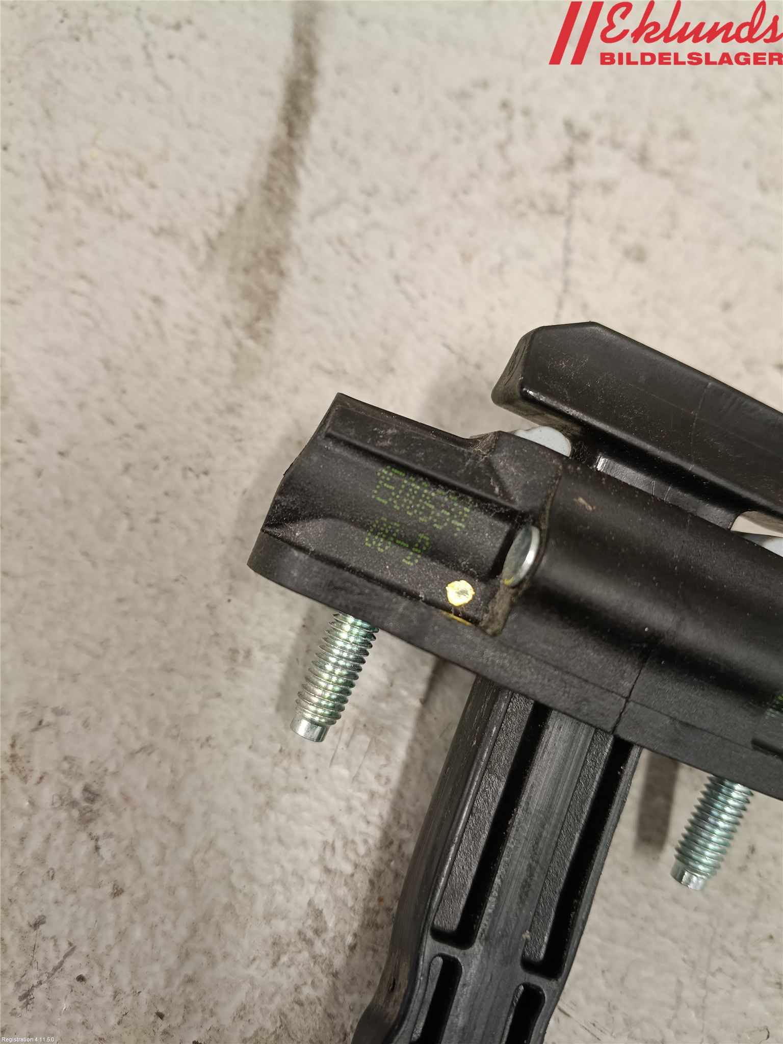 Tesla MODEL Y 21- Dörrstopp