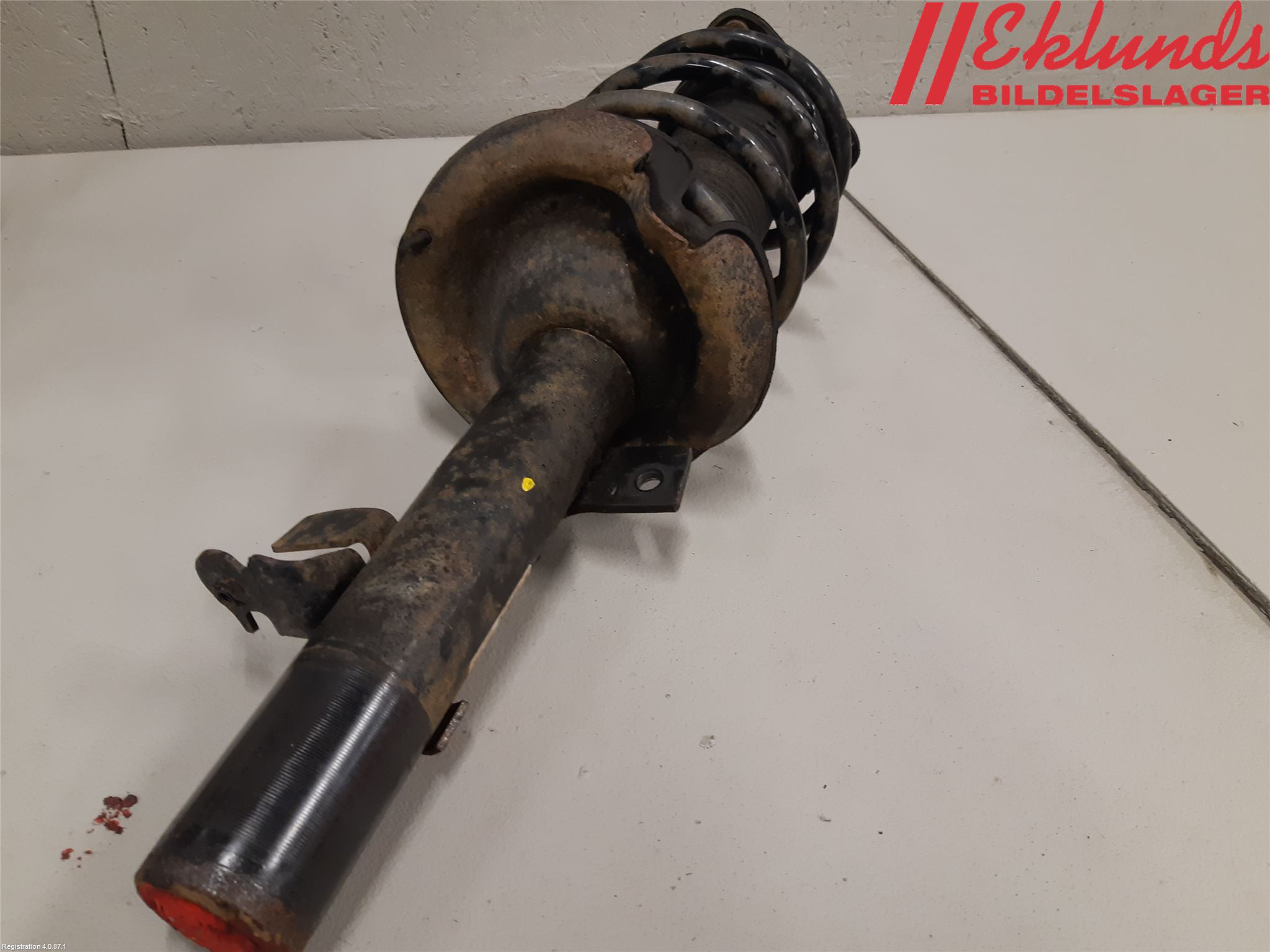 Ford FOCUS 11-14 Fjäderben Fram Vänster