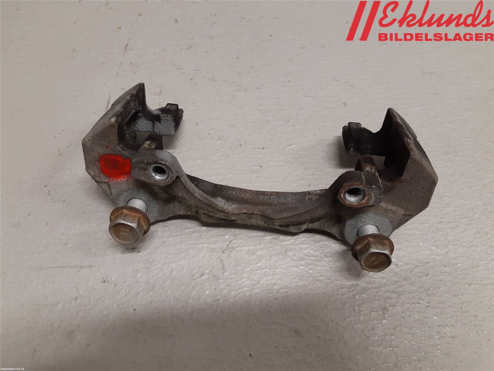 Toyota AYGO X AB70 22- Bromsokshållare