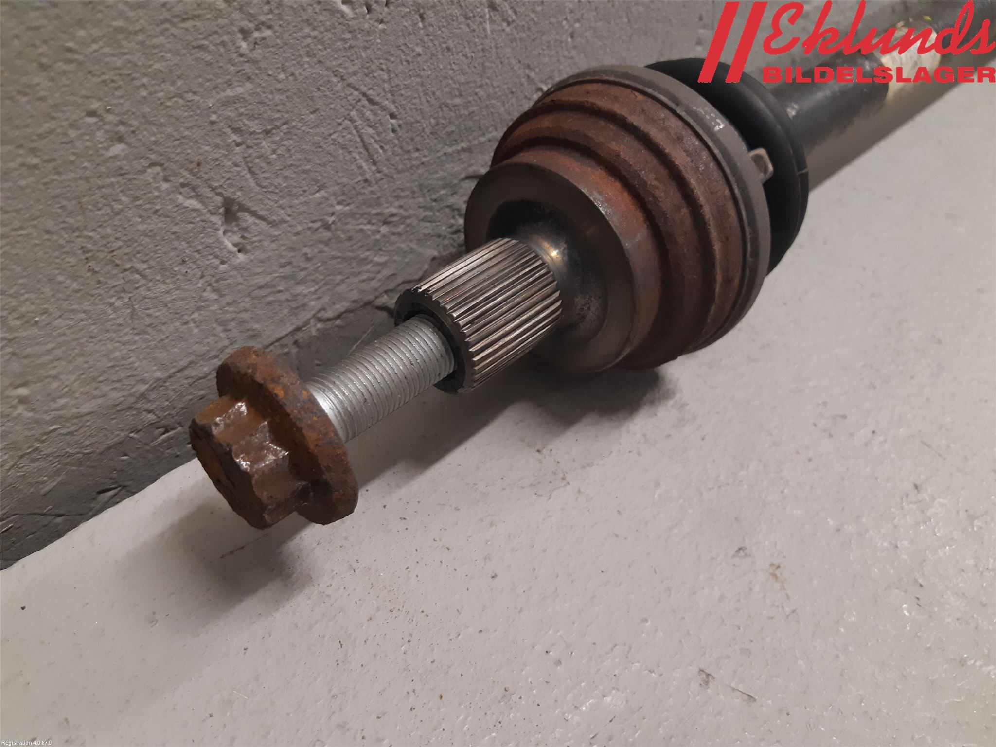 Skoda SUPERB 16-24 Drivaxel Bak Vänster