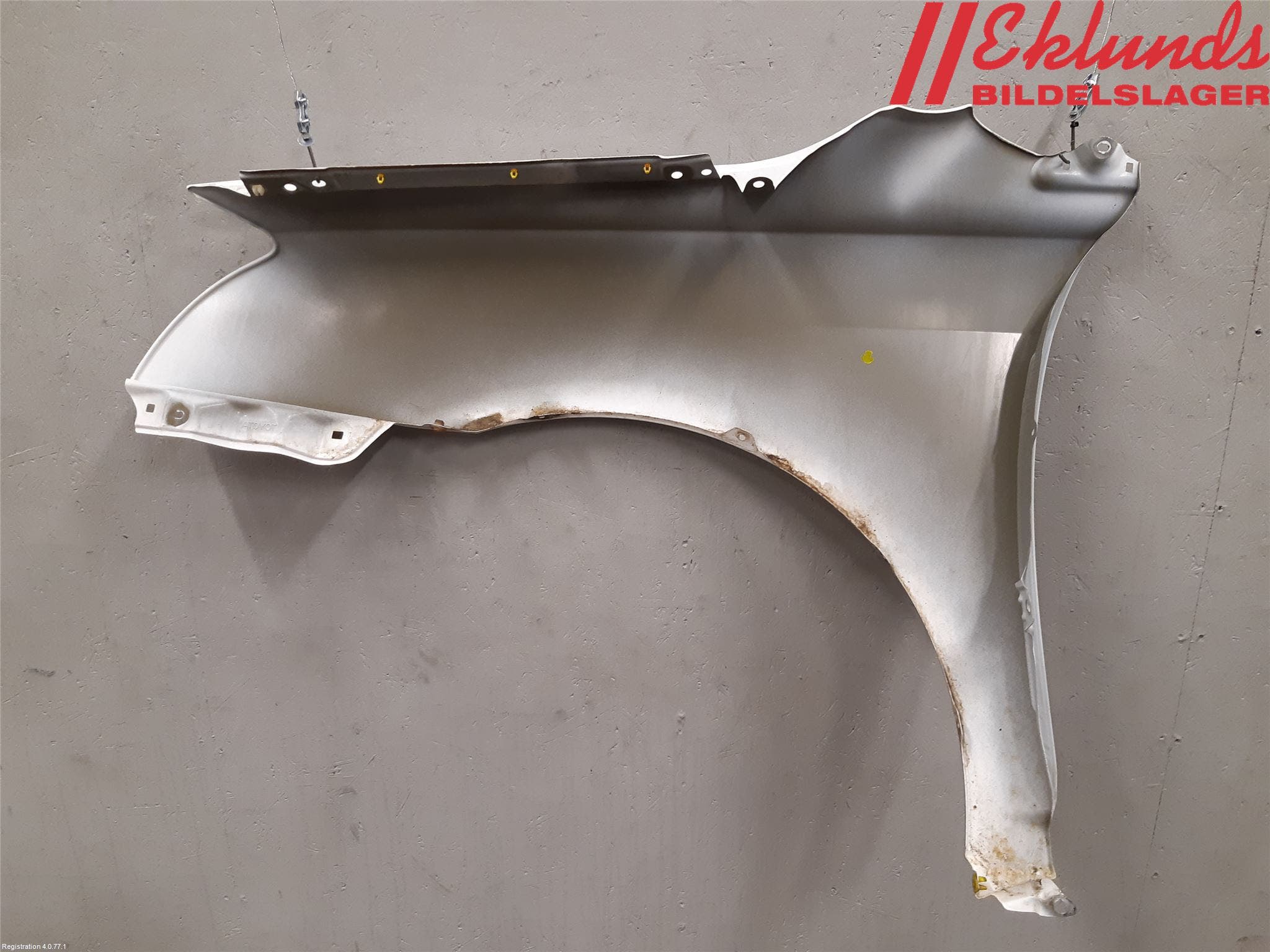 Toyota AVENSIS 07-08 Skärm Fram Höger