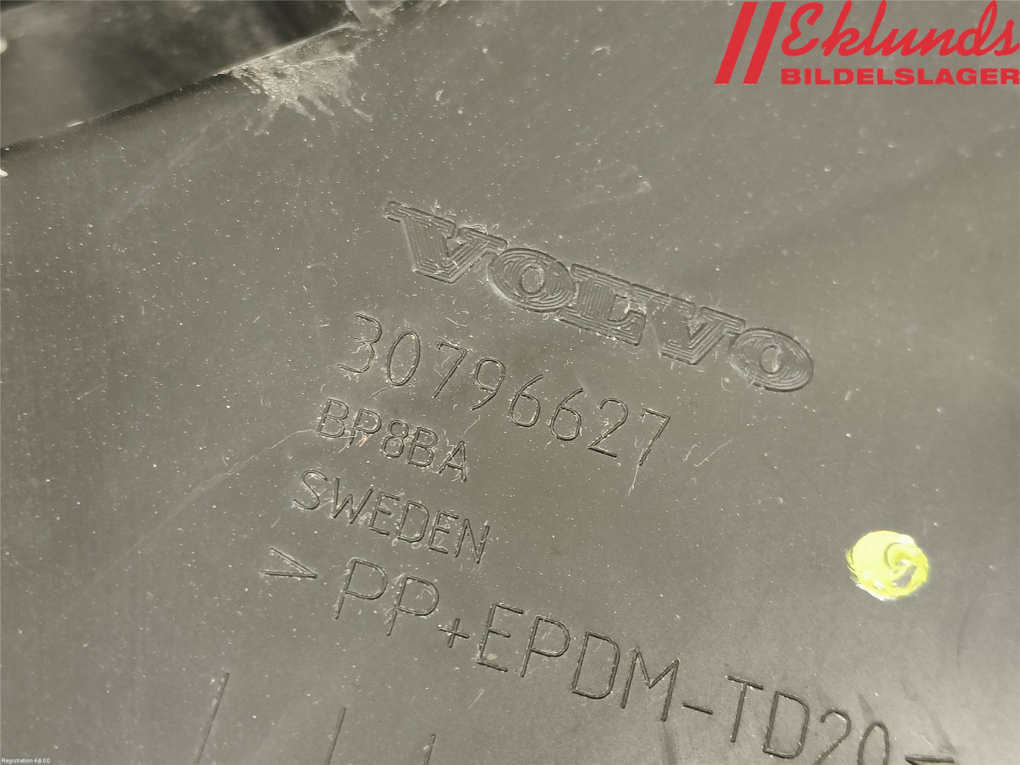 Volvo S60 11-13 Stötfångarfäste Bak Vä