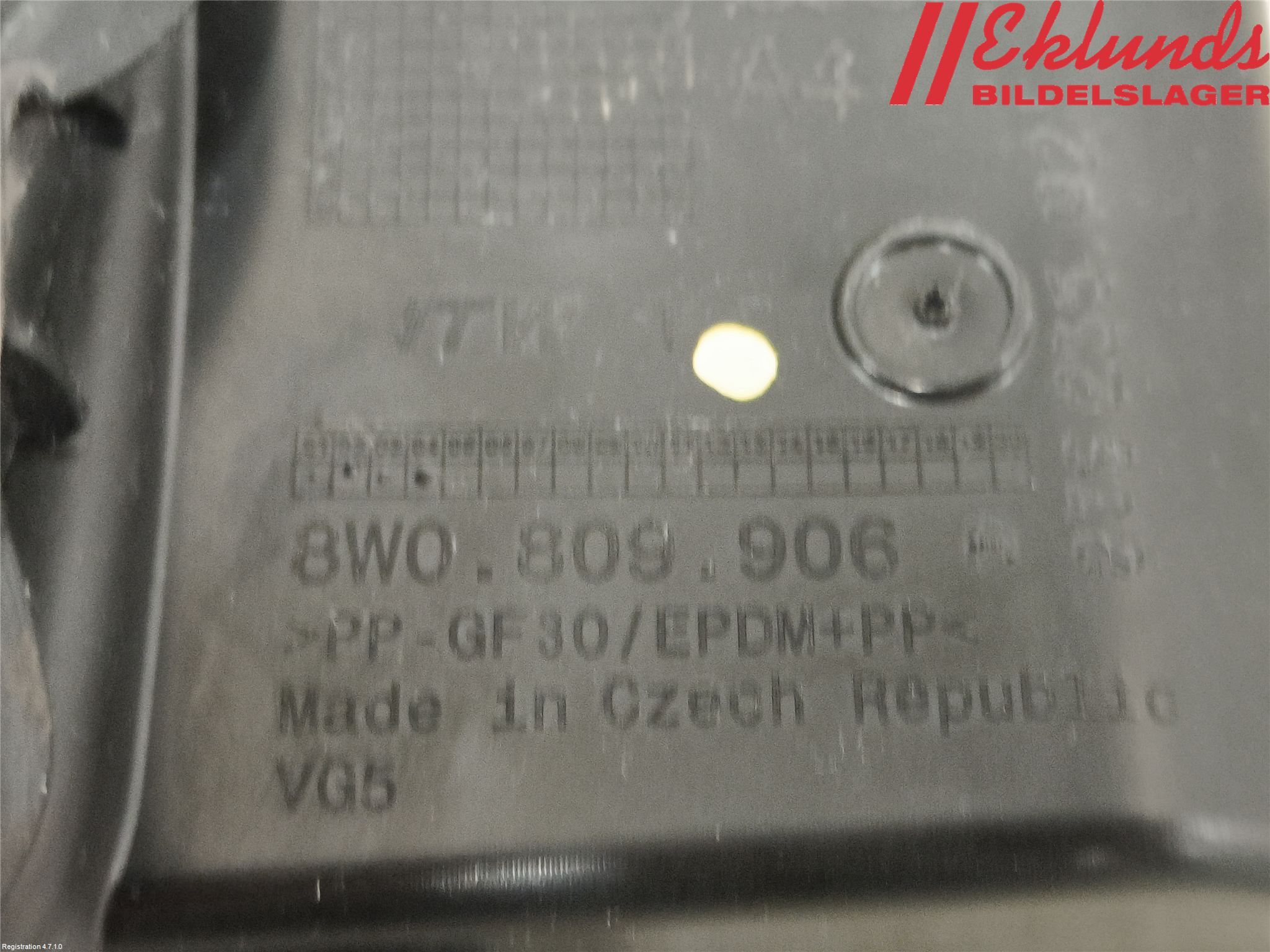 Audi A4/S4 B9 16-19 Tanklucka