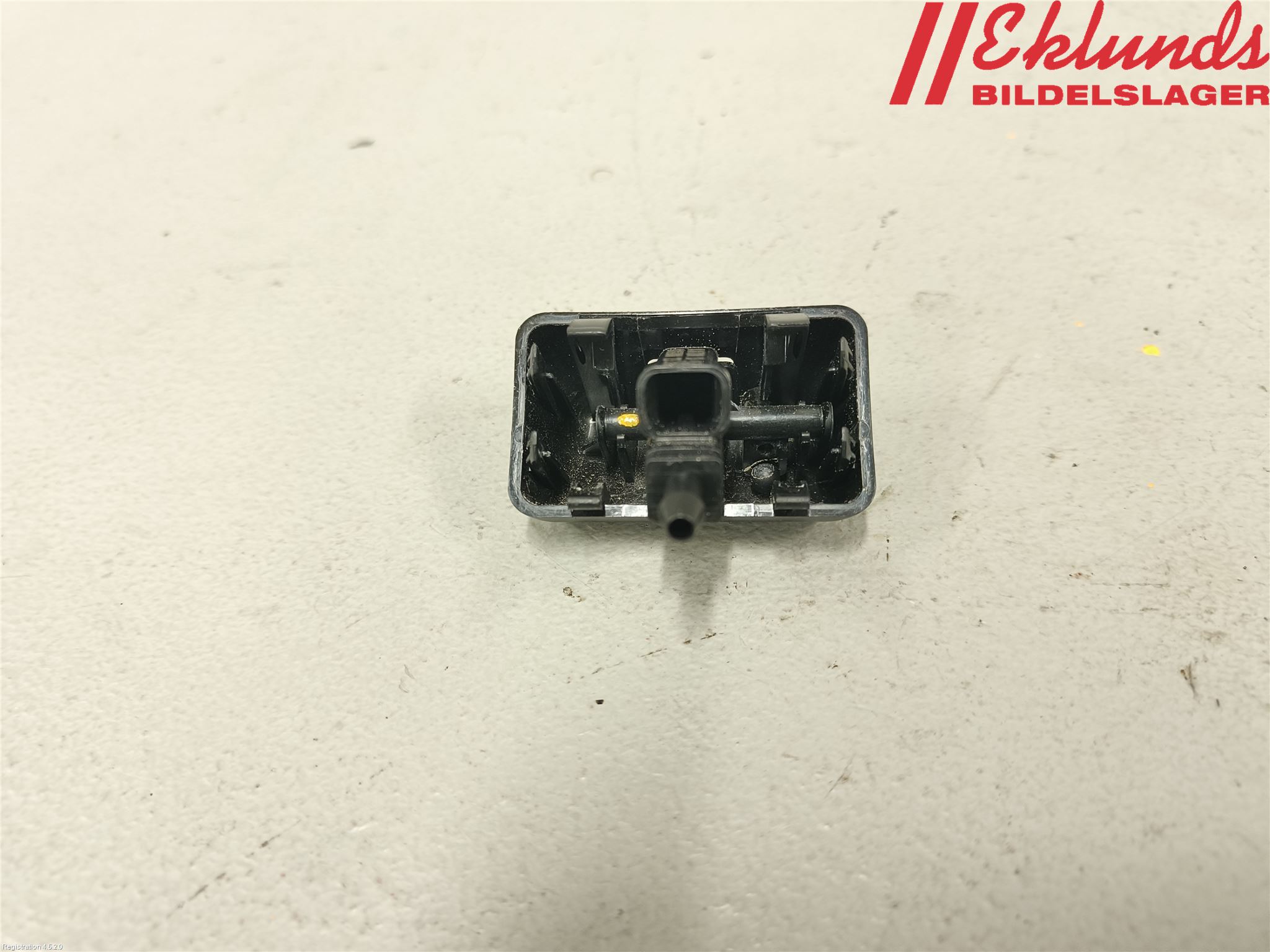 Peugeot 2008/E-2008 20- Spolarmunstycke Rutor