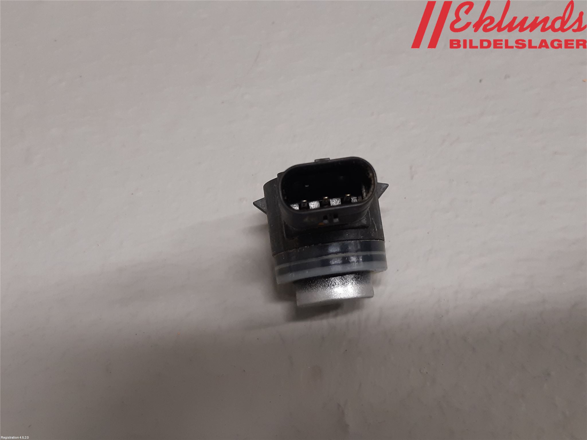 Mercedes-Benz MB E-KLASS (W212) 09-16 Parkeringshjälp Frontsensor