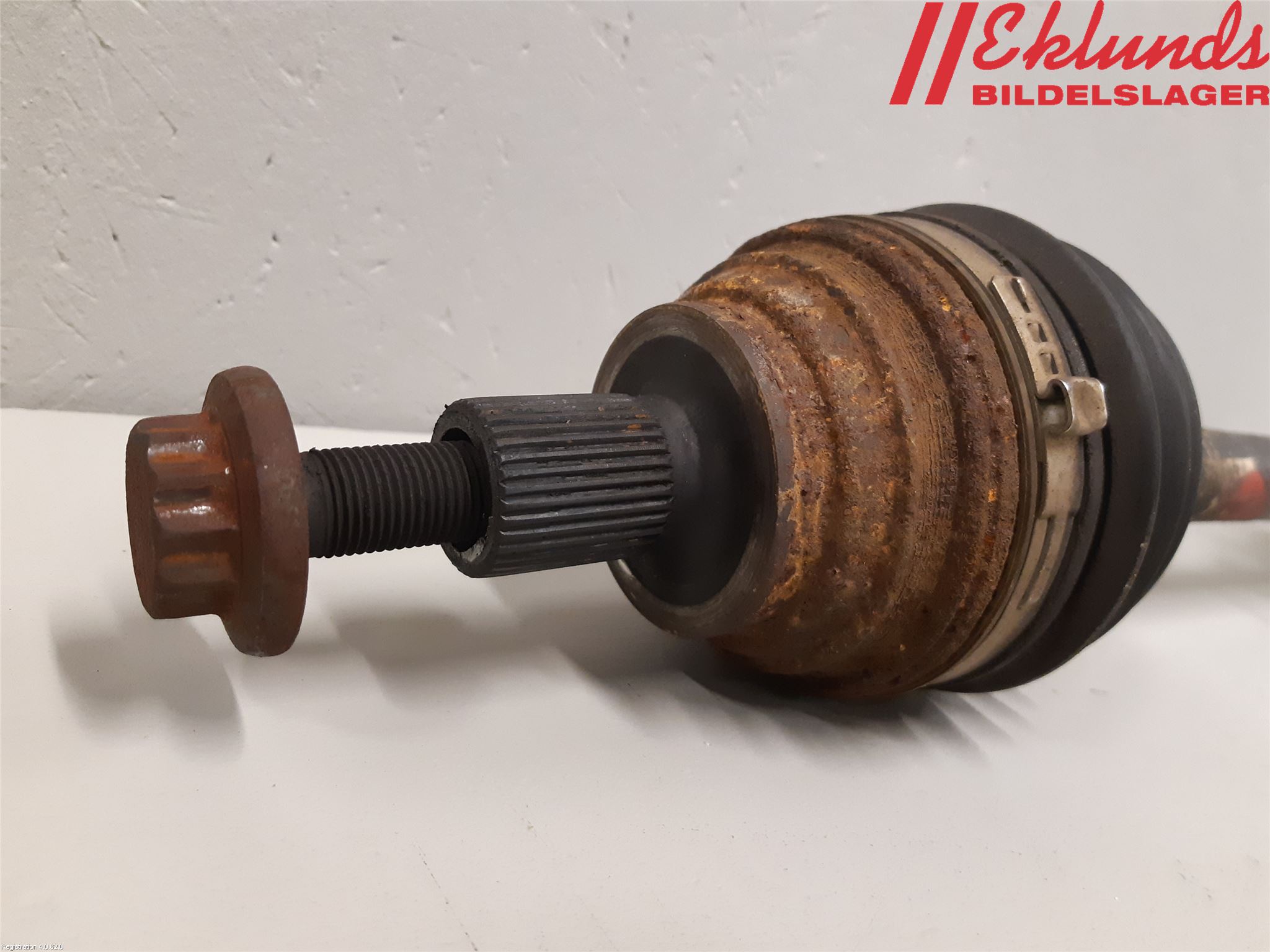 Skoda SUPERB 09-15 Drivaxel Fram Vänster