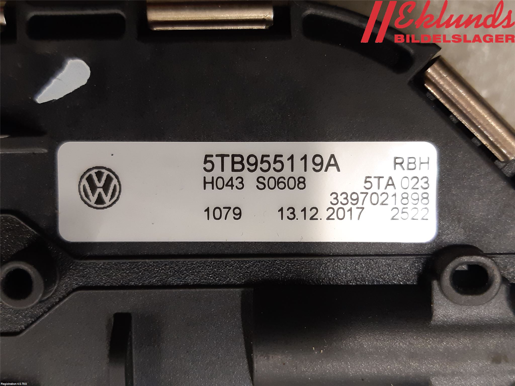 Volkswagen VW TOURAN 16- Torkarmotor Vindruta