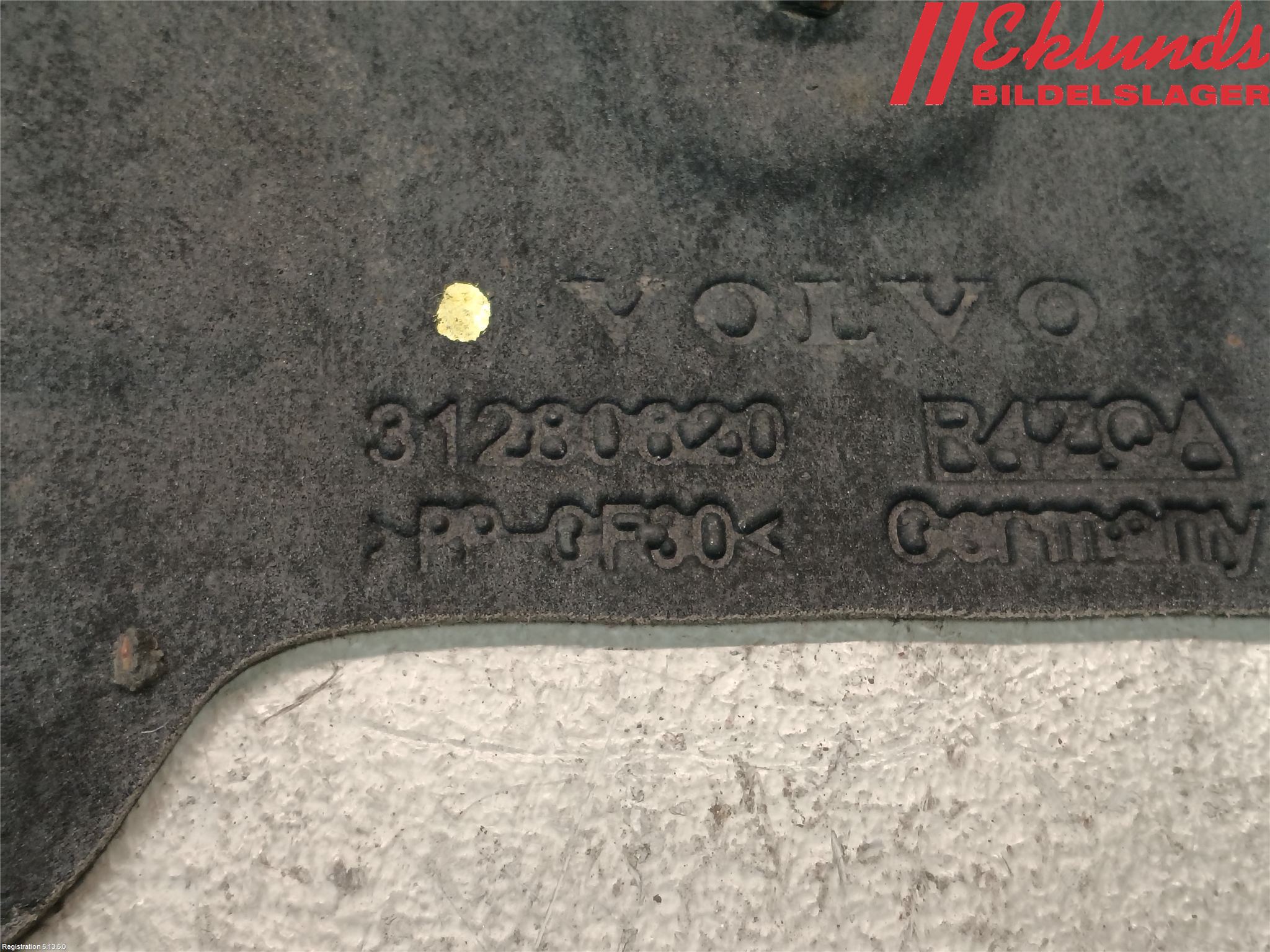Volvo V60 14-18 Hasplåt Plåt-Plast