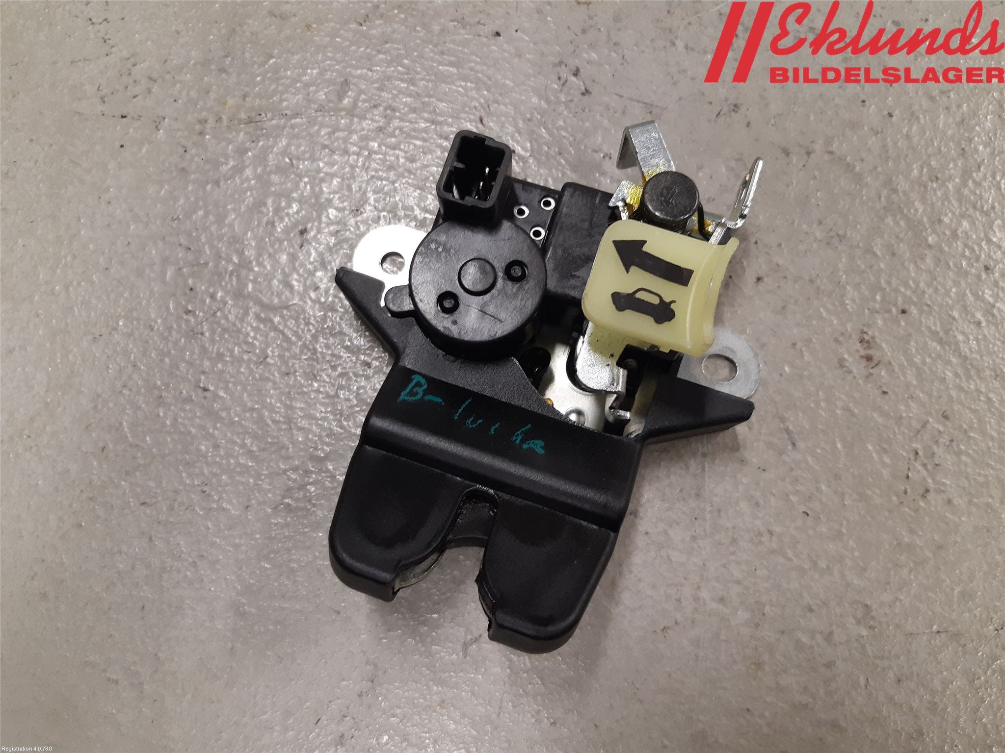 Kia OPTIMA 00-15 Låskista Baklucka