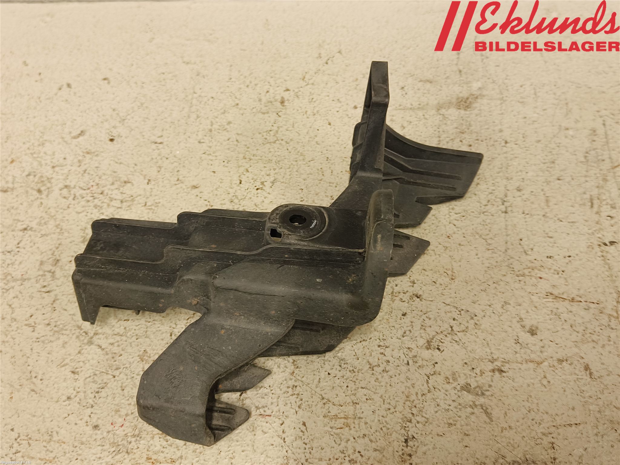 Kia PICANTO 17- Stötfångarfäste Fram Vä