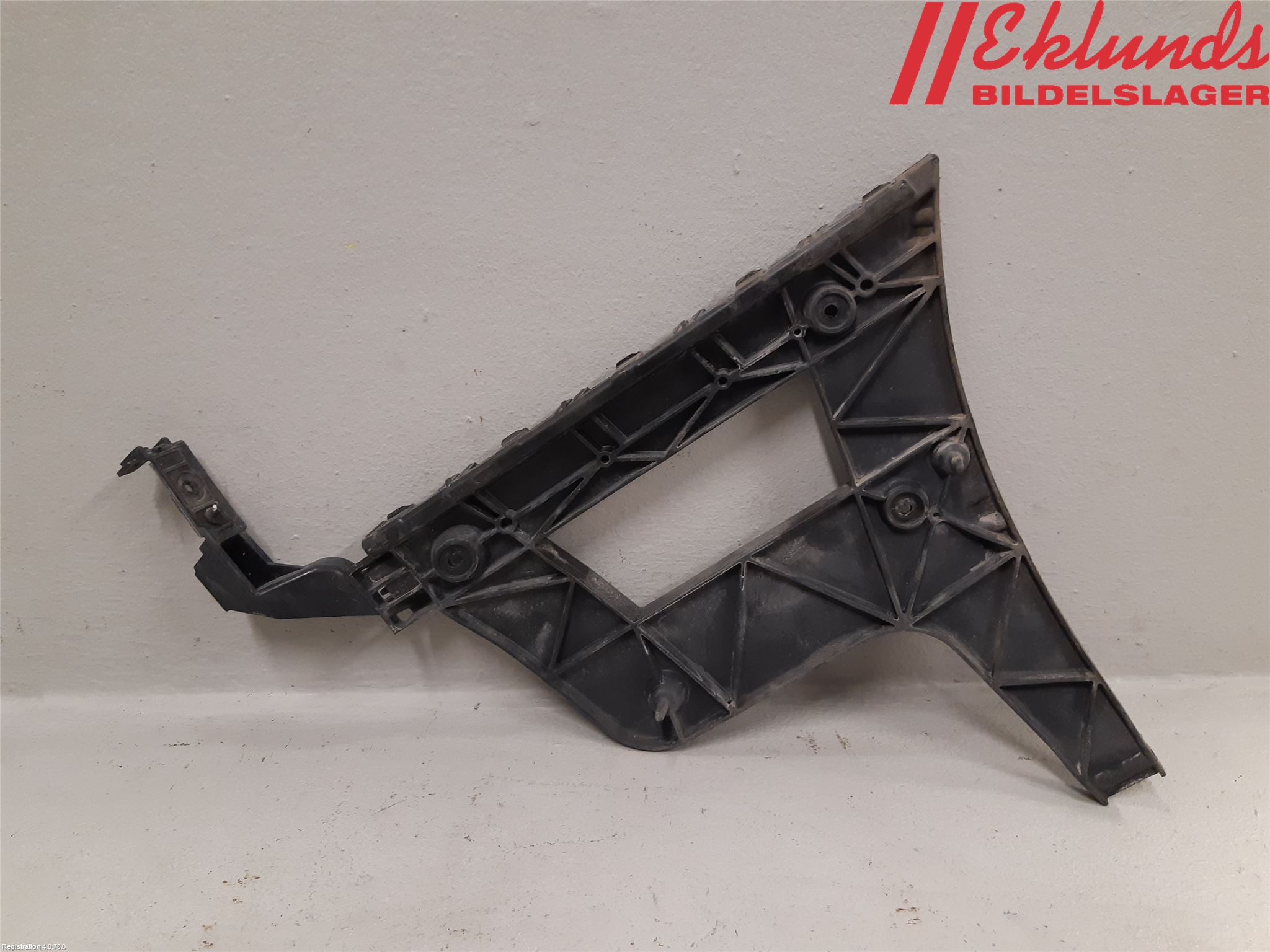 Audi A4/S4 08-11 Stötfångarfäste Bak Vä