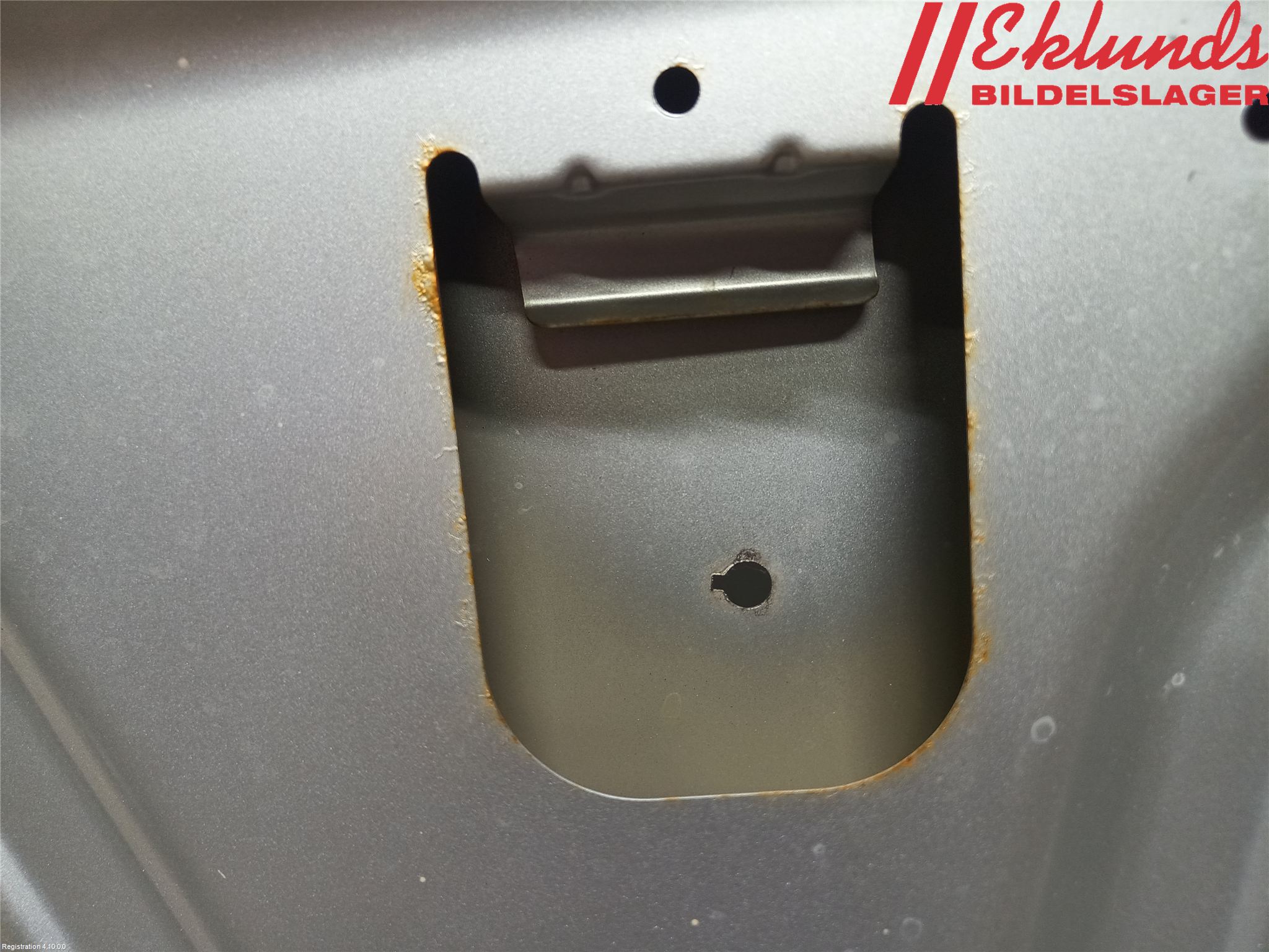 Dacia SANDERO 09-13 Huv Fram