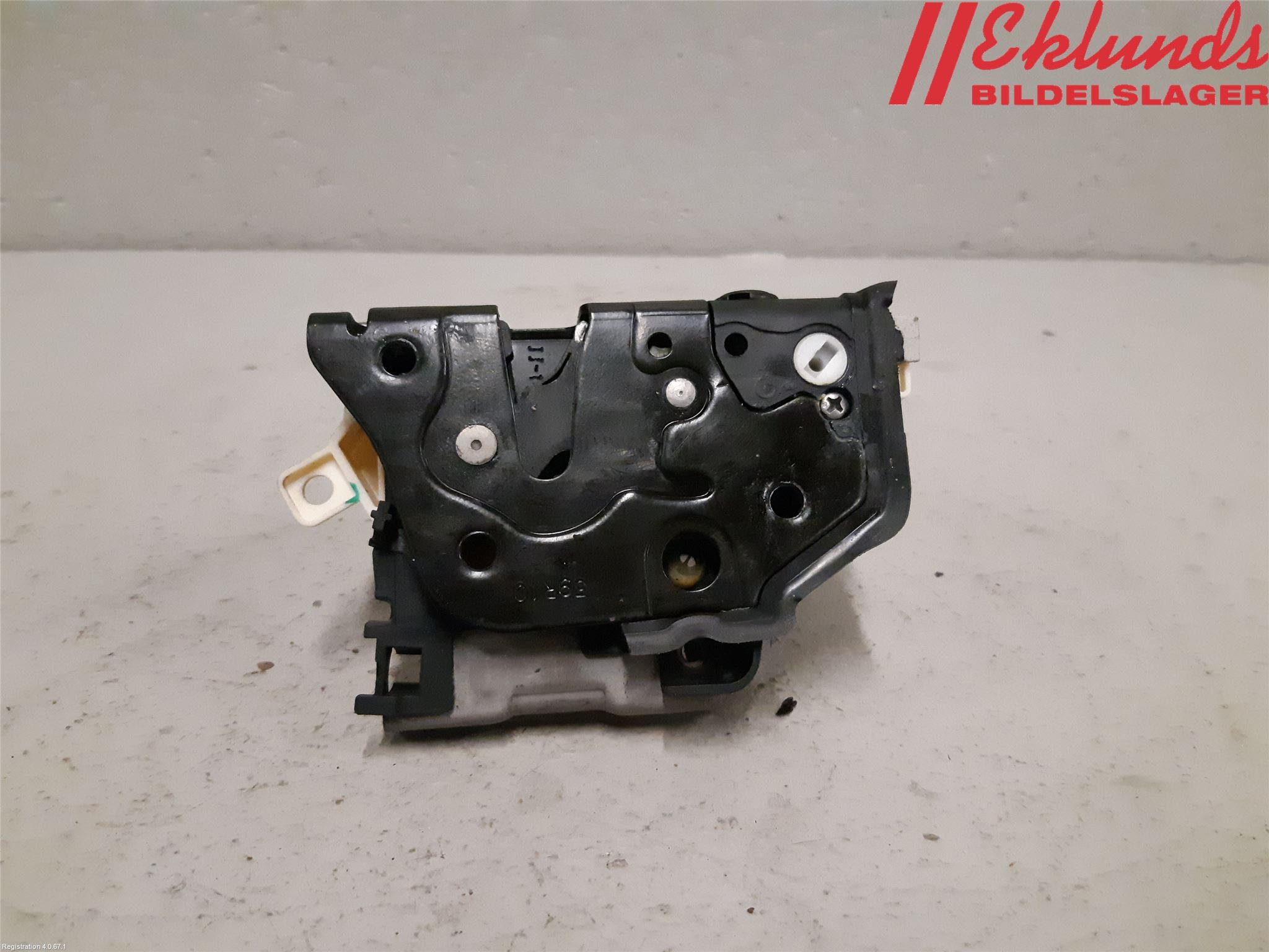 Audi Q5 09-16 Låskista-Dörrlås