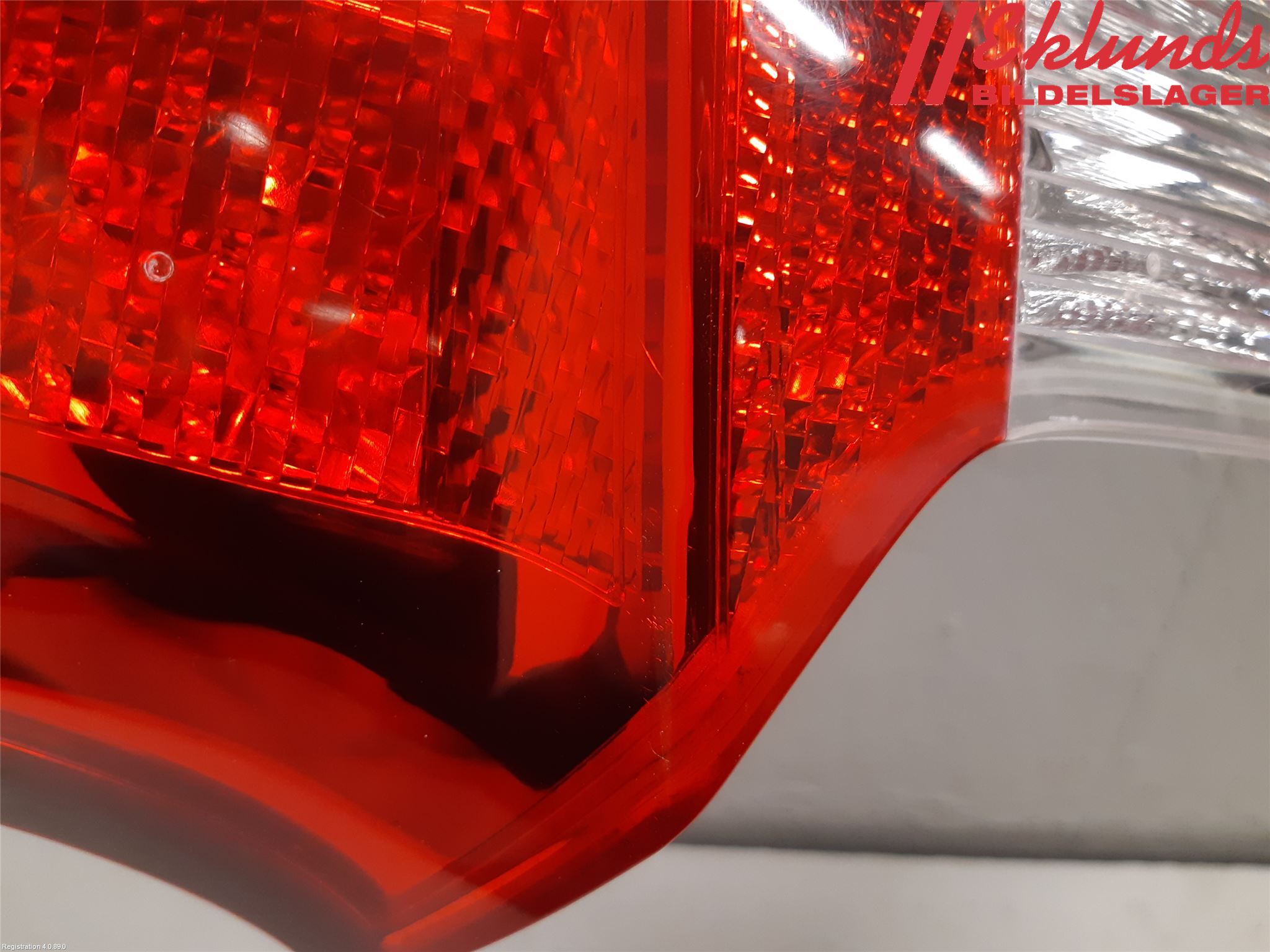 Volvo XC70 08-13 Bakljus Lucka Vä