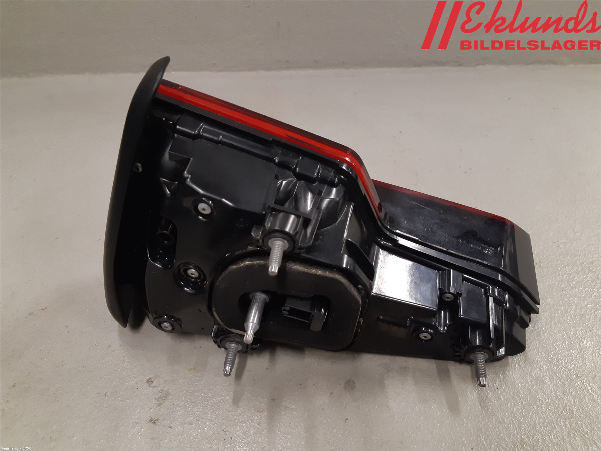 Audi A4/S4 B9 16-19 Bakljus Lucka Vä