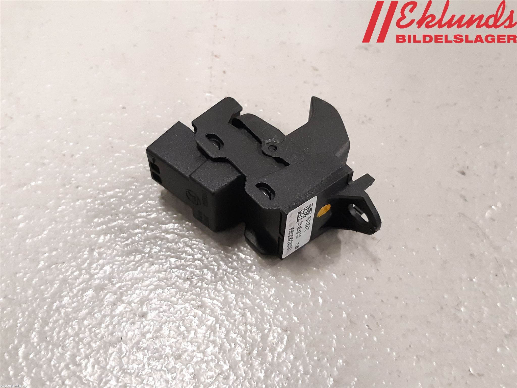 Volvo V70 08-13 Strömställare Elhiss