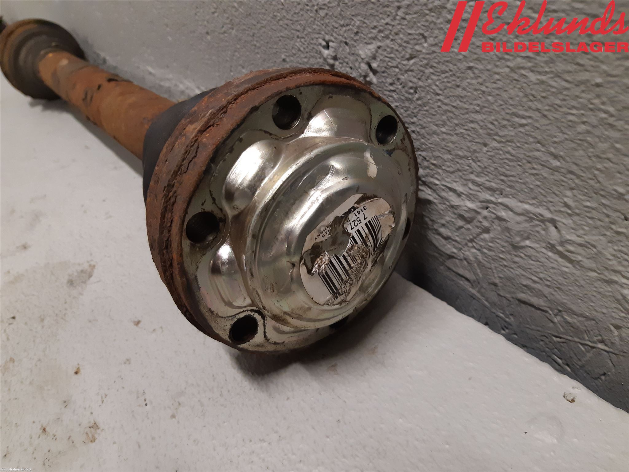 BMW 3 E90/91 SED/TOU 05-12 Drivaxel Bak Höger