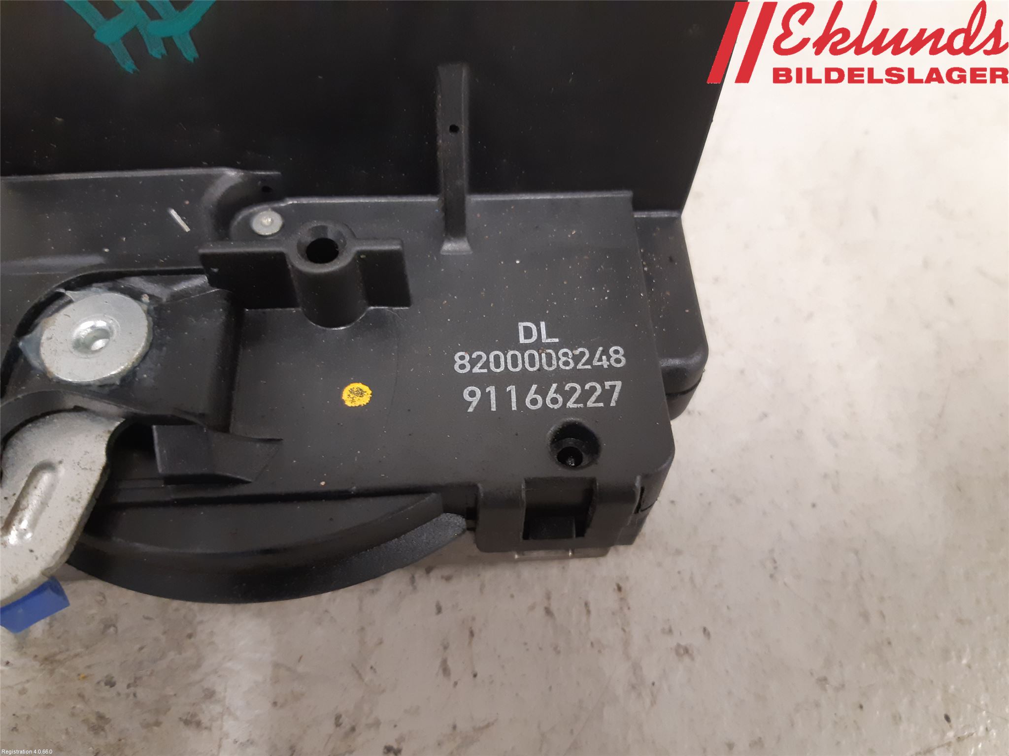 Opel VIVARO 01-14 Låskista-Dörrlås