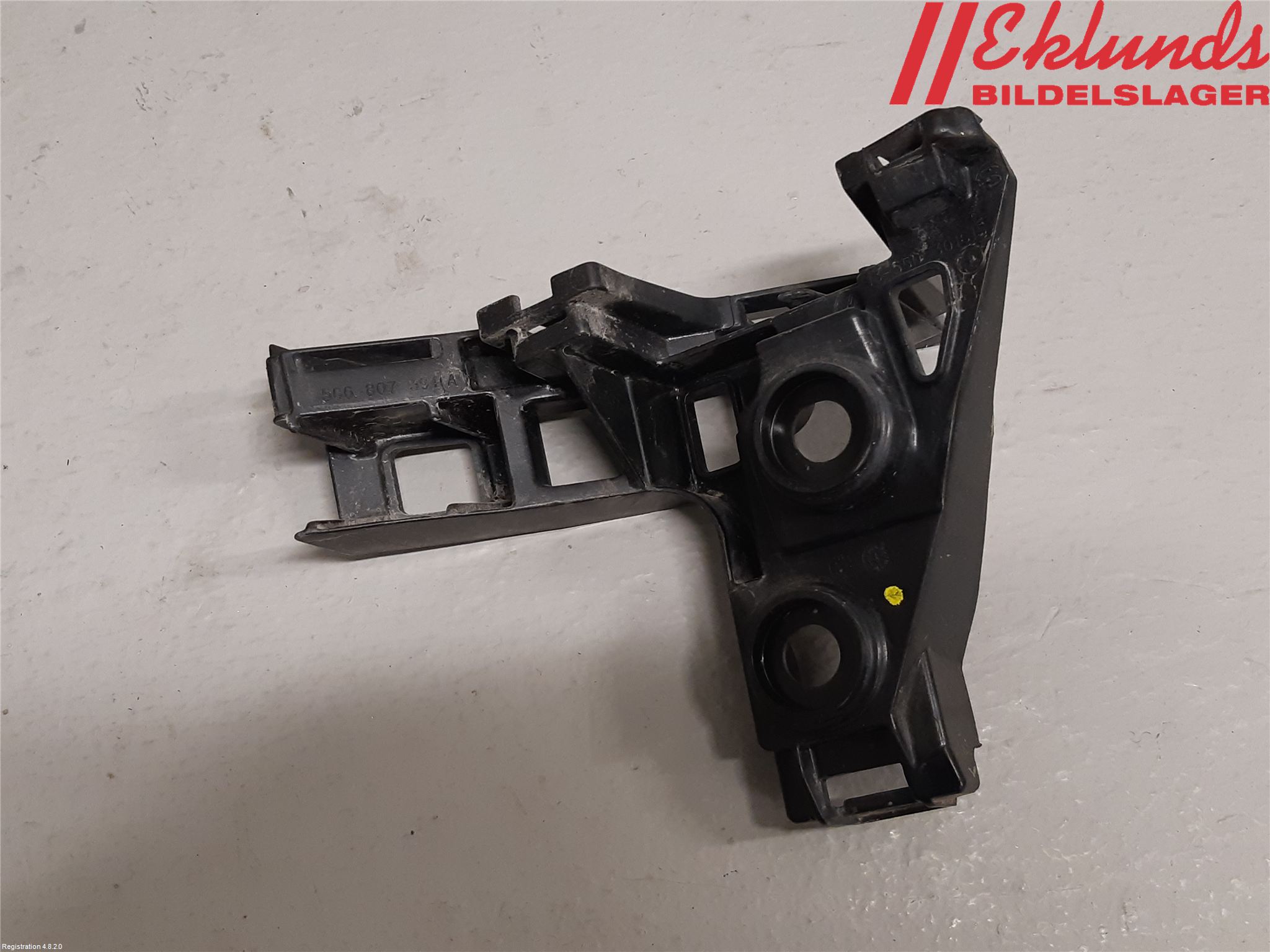 Volkswagen VW GOLF / E-GOLF VII 13-20 Stötfångarfäste Bak Hö