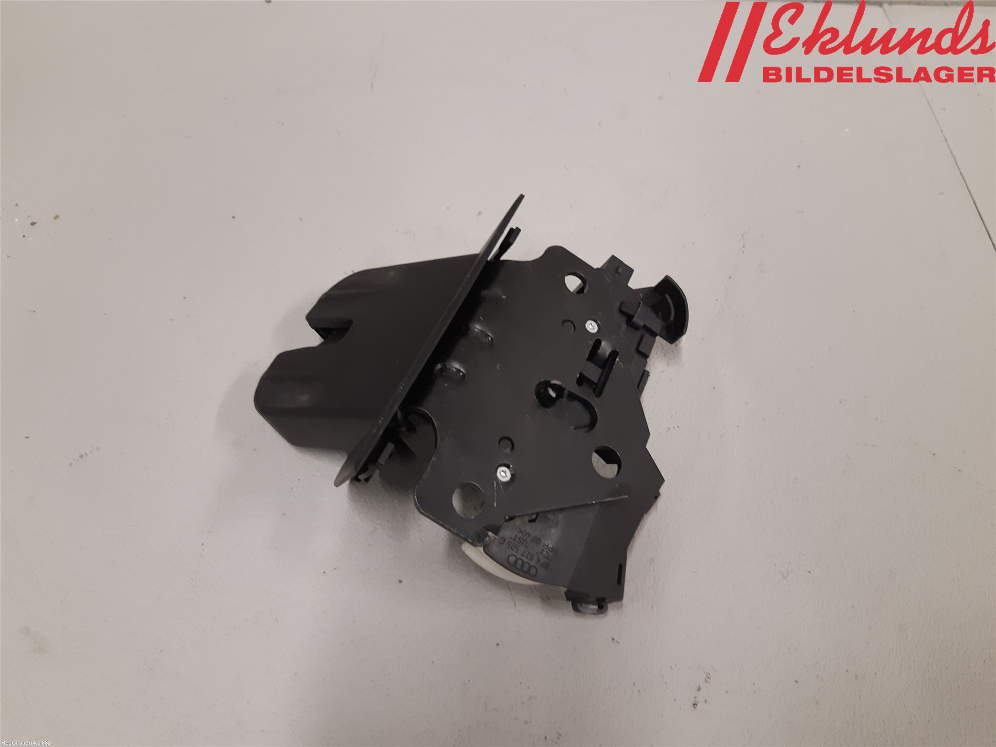 Audi A4/S4 05-07 Låskista Baklucka