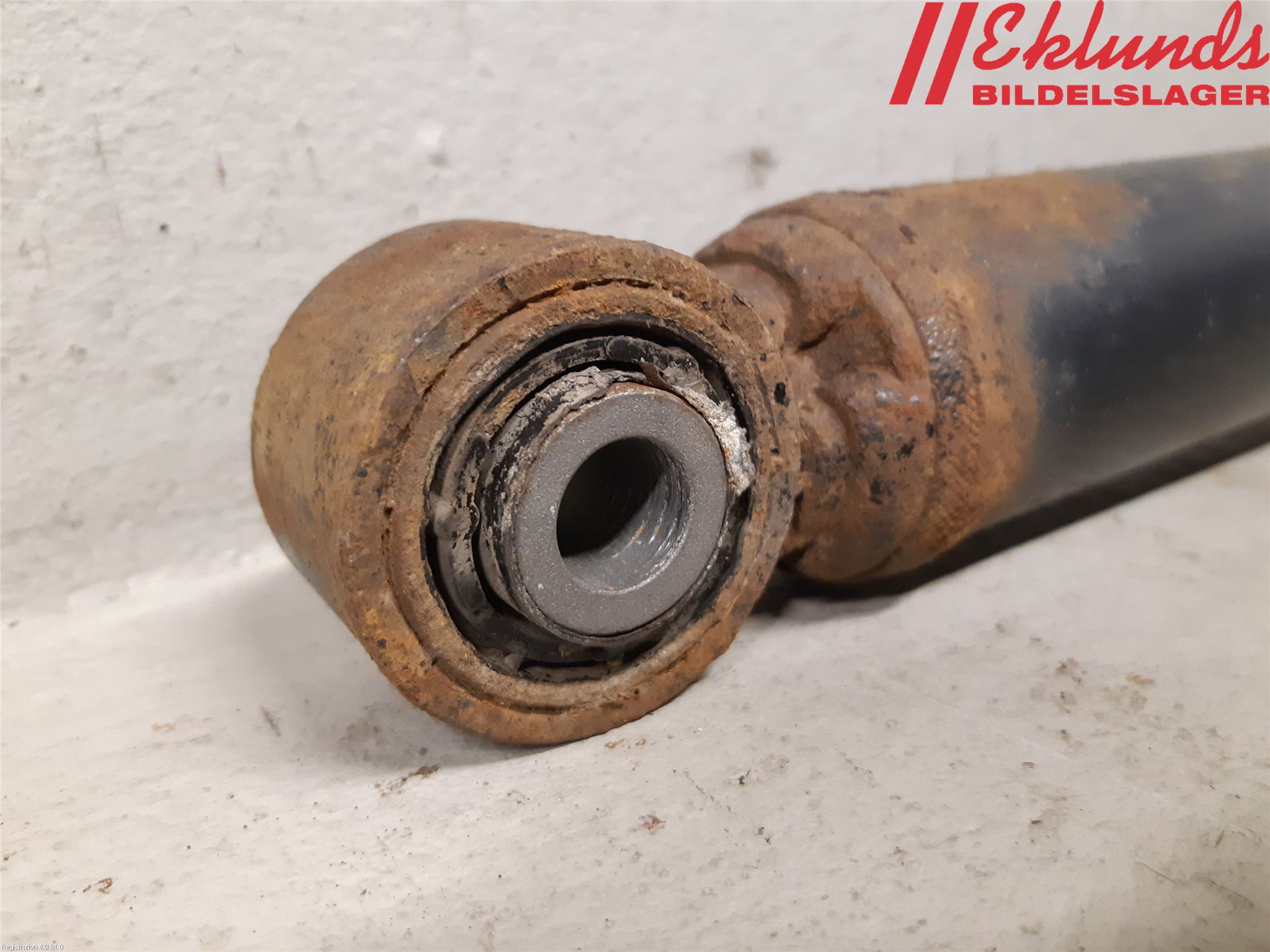 Opel INSIGNIA 09-16 Stötdämpare Bak