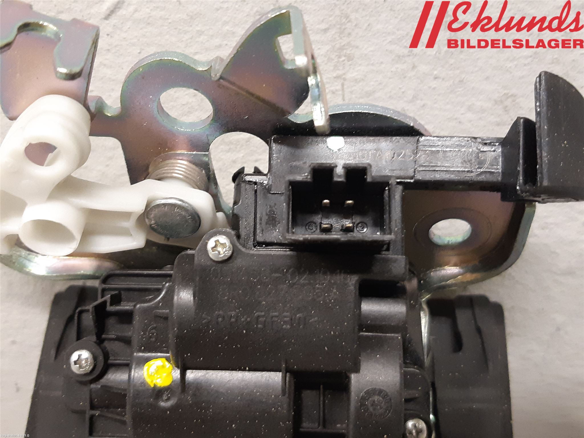 Audi A6 ALLROAD 12-18 Låskista Baklucka