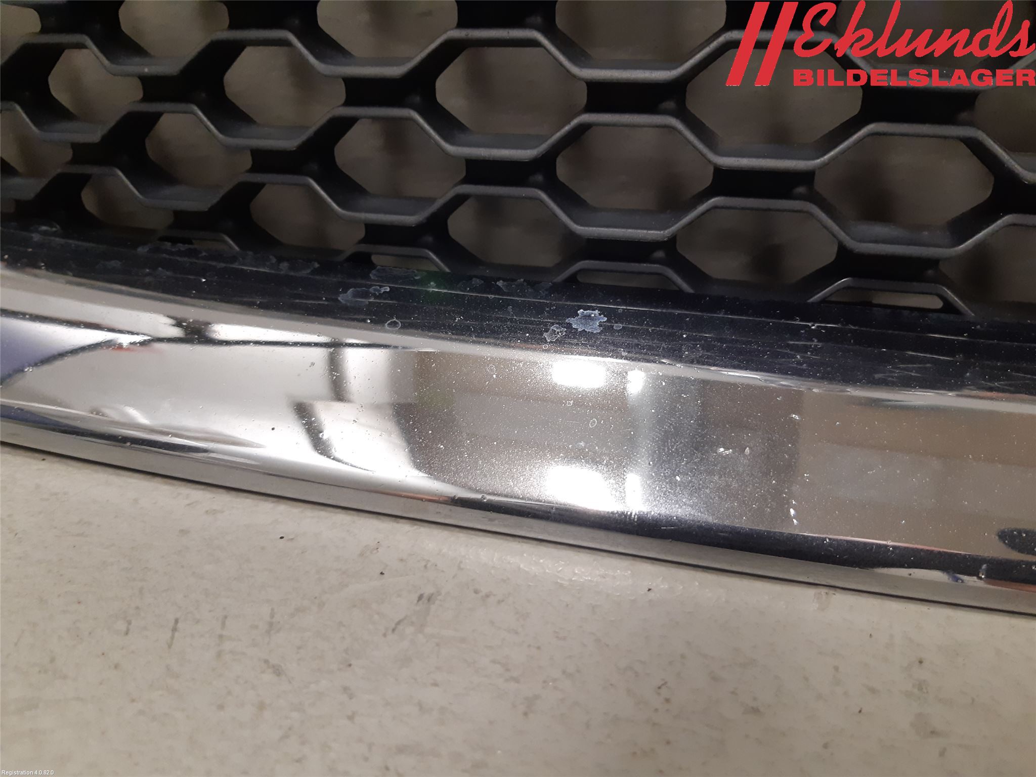 Jaguar XE (X760) 15-24 Grill Komp