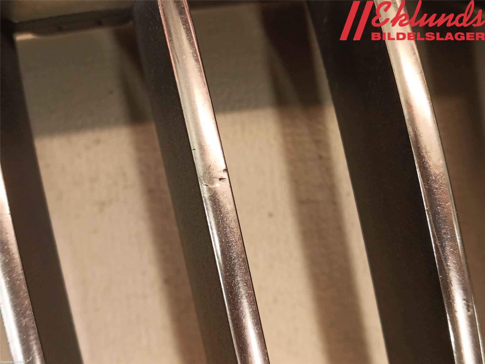 BMW 5 F10/F11/F18 09-17 Grilldel Höger