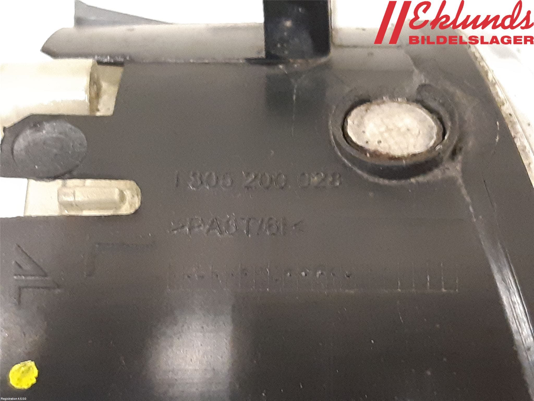 Mercedes-Benz MB C-KLASS (W204) 07-15 Dimljus-Varselljus Fram