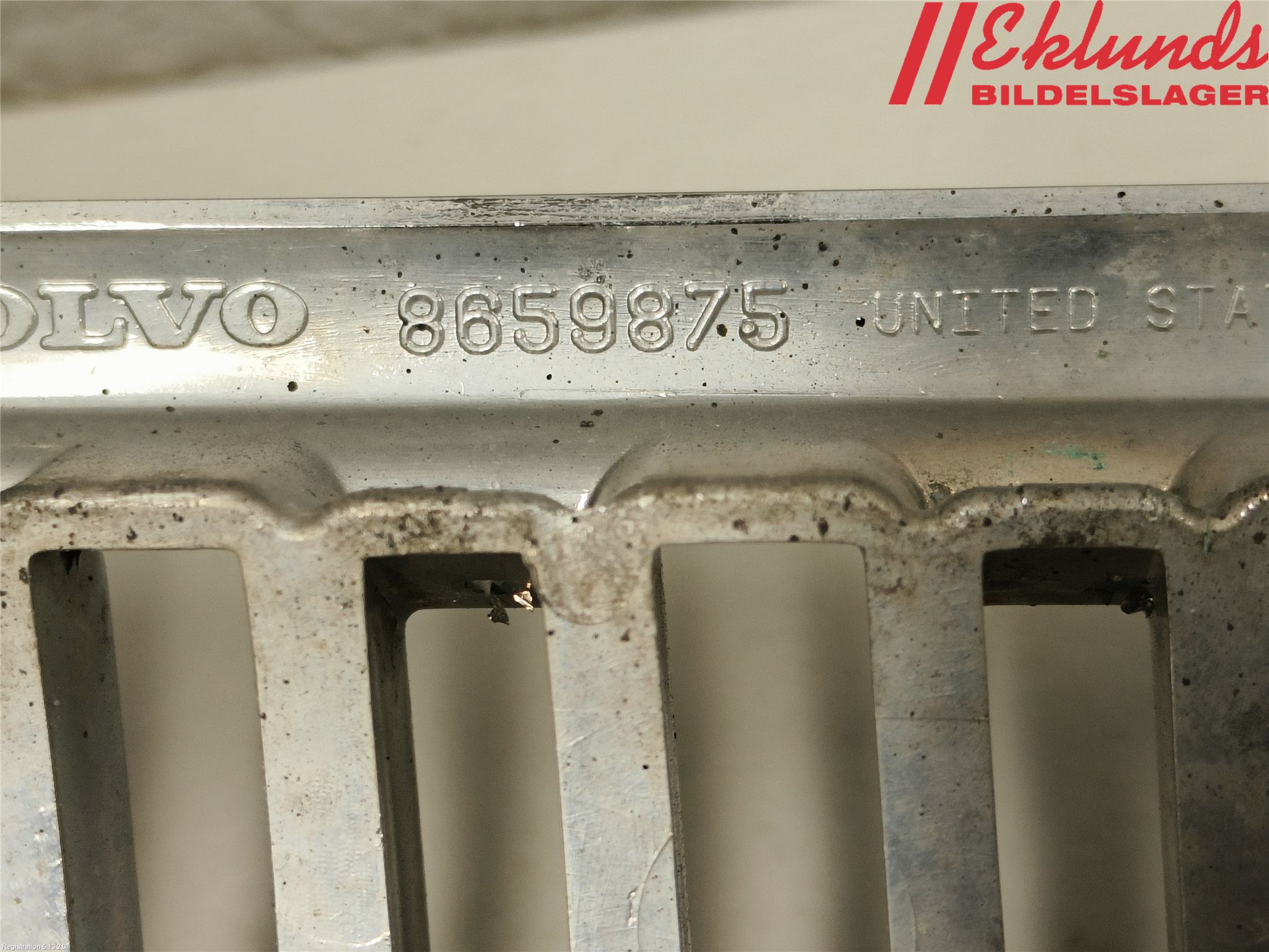 Volvo V70 00-04 Grill Komp