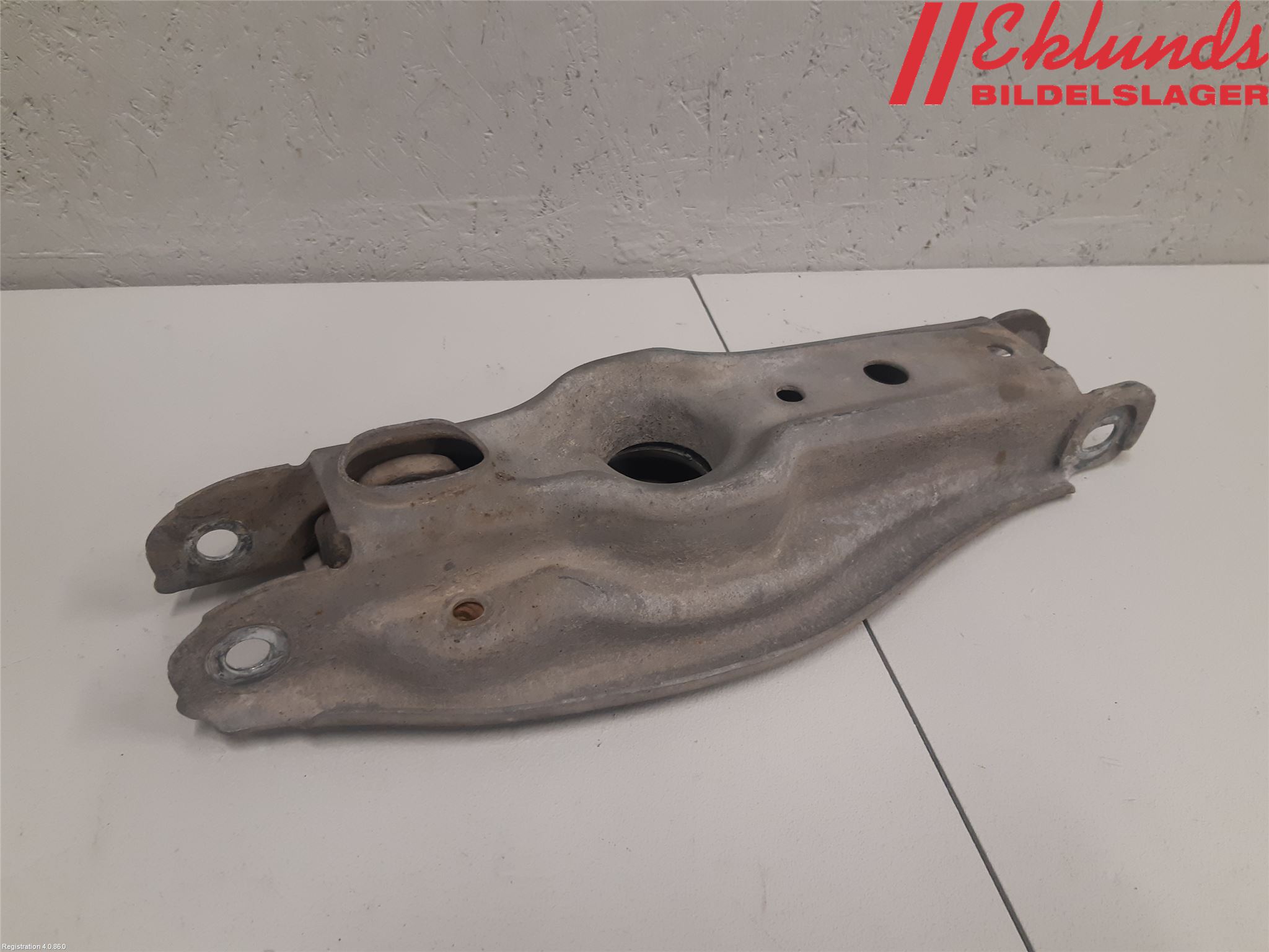 BMW 3 E90/91 SED/TOU 05-12 Bärarm Bak Höger