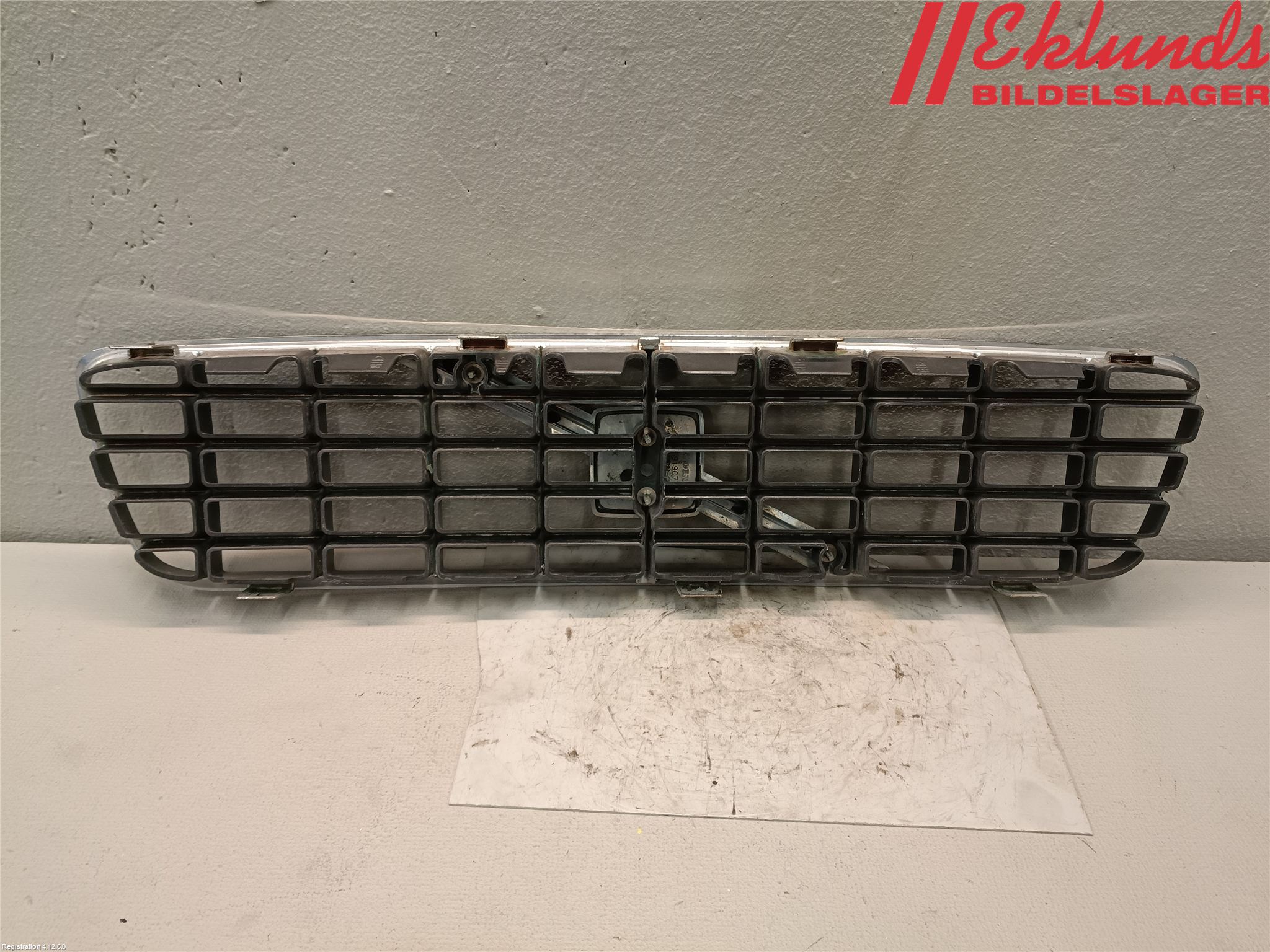 Volvo S60 01-04 Grill Komp