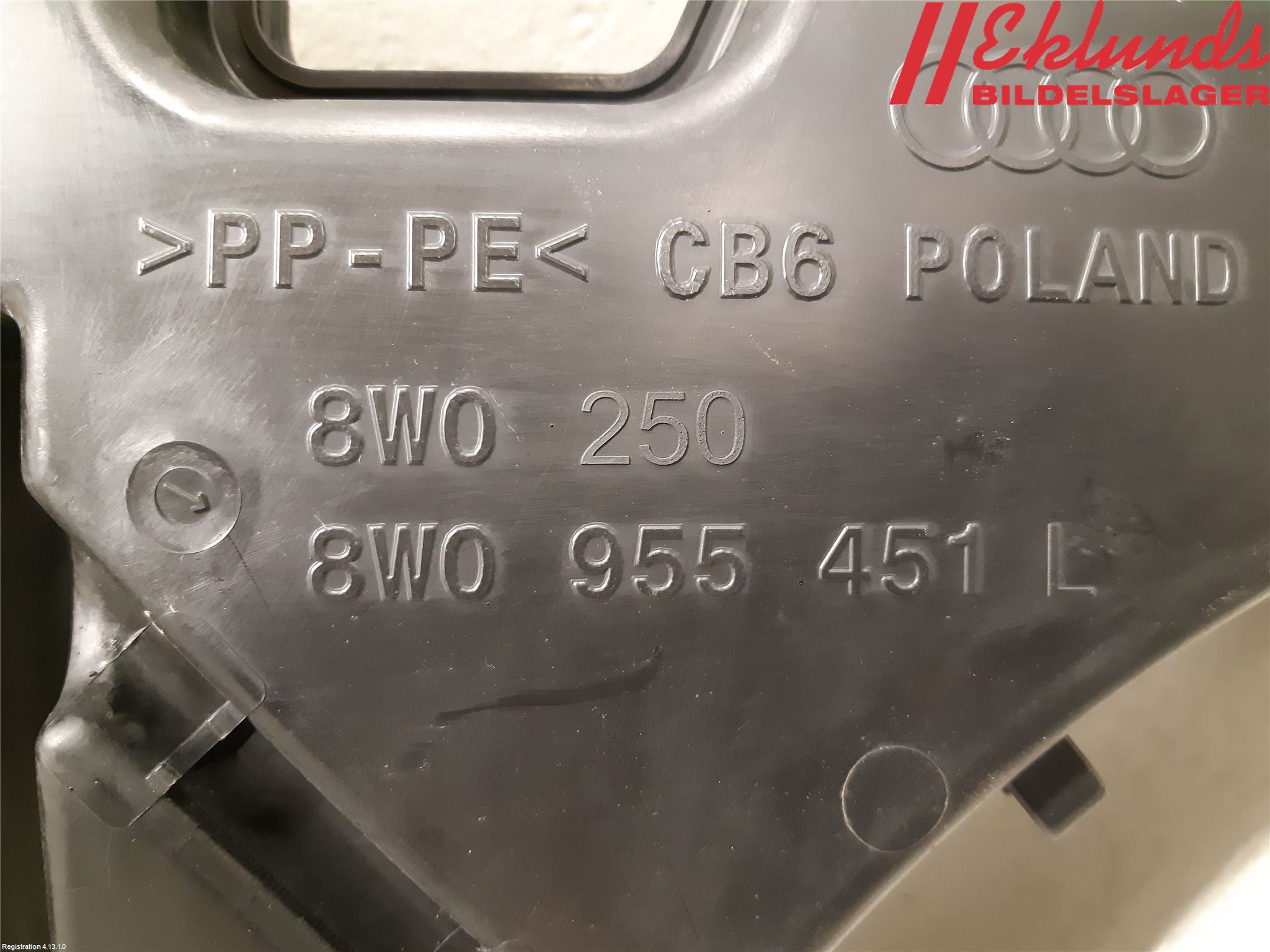 Audi A4/S4 B9 16-19 Spolartank Vindruta-Strål