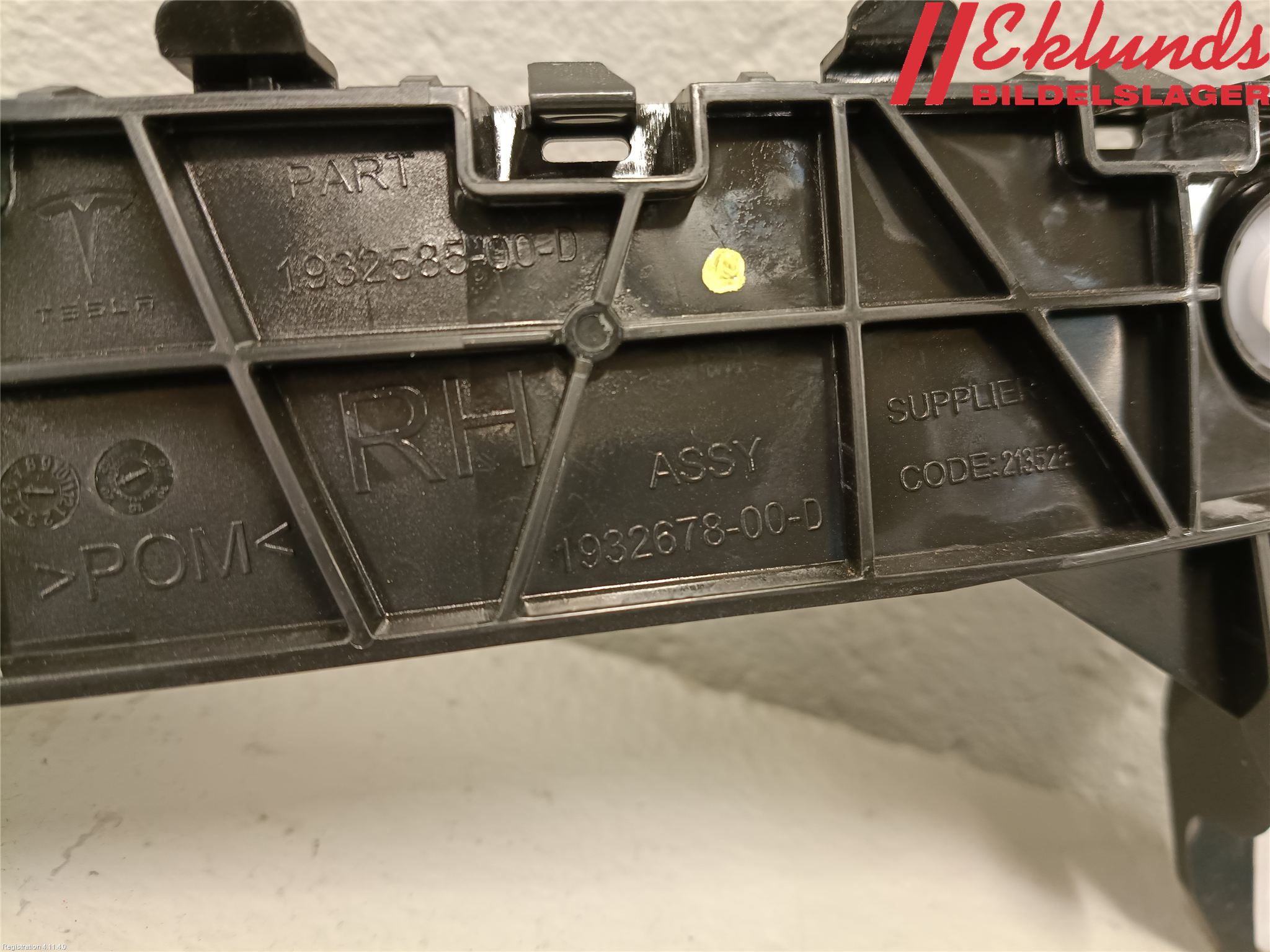 Tesla MODEL Y 21- Stötfångarfäste Bak Hö