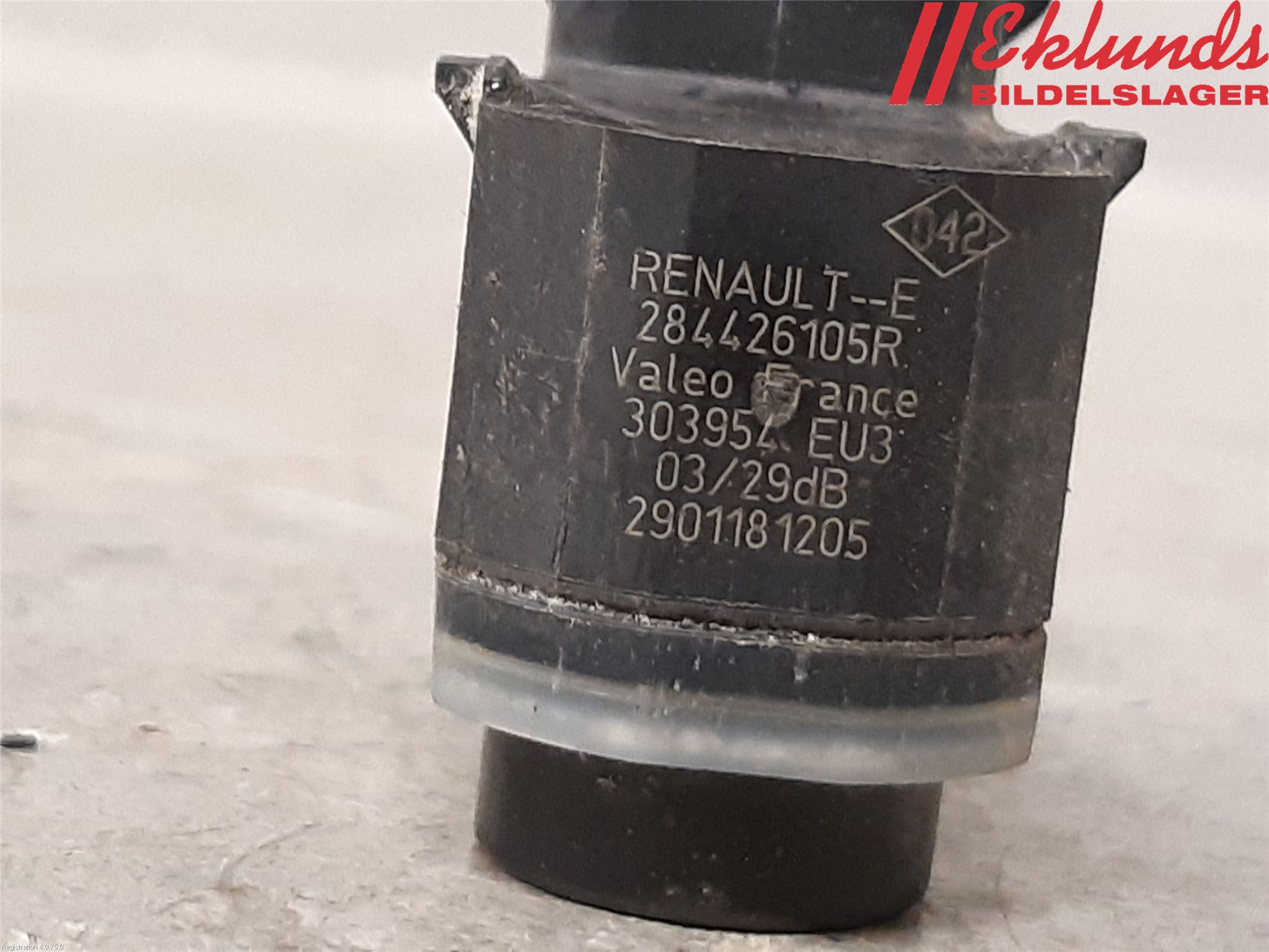 Renault TRAFIC/E-TECH 15- Parkeringshjälp Backsensor