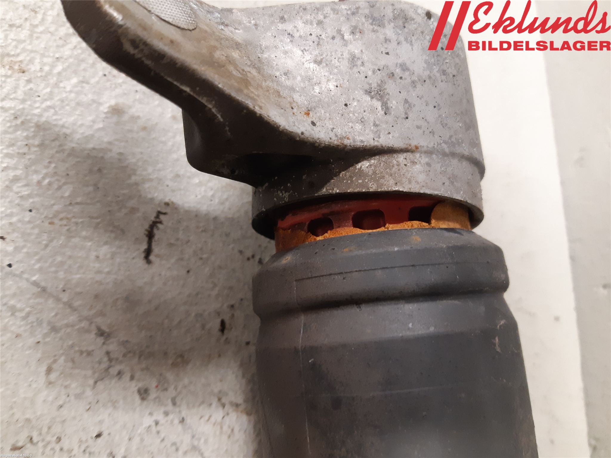 Opel INSIGNIA 09-16 Stötdämpare Bak