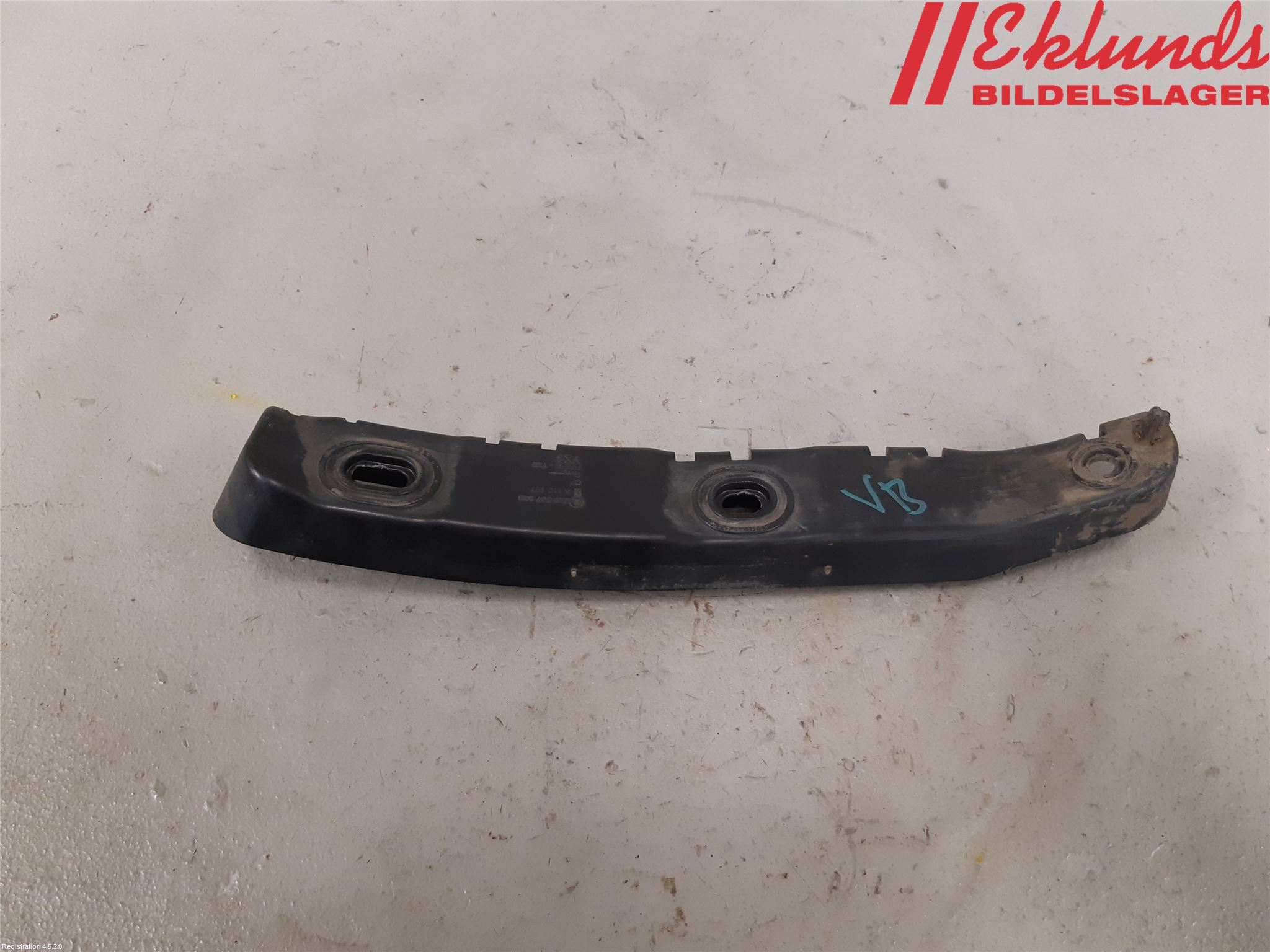 Skoda YETI Stötfångarfäste Bak Vä