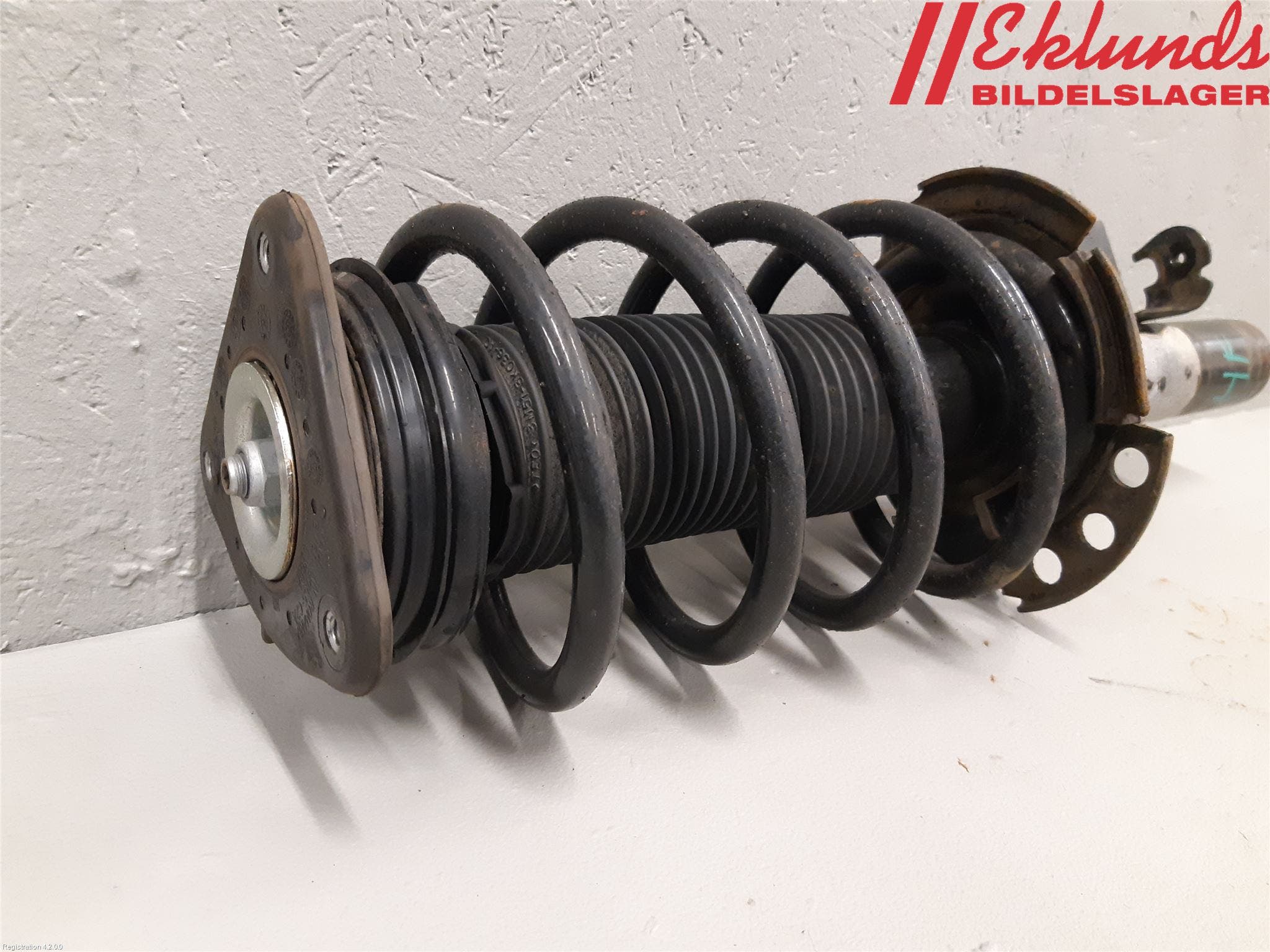 Ford FOCUS 15-18 Fjäderben Fram Höger