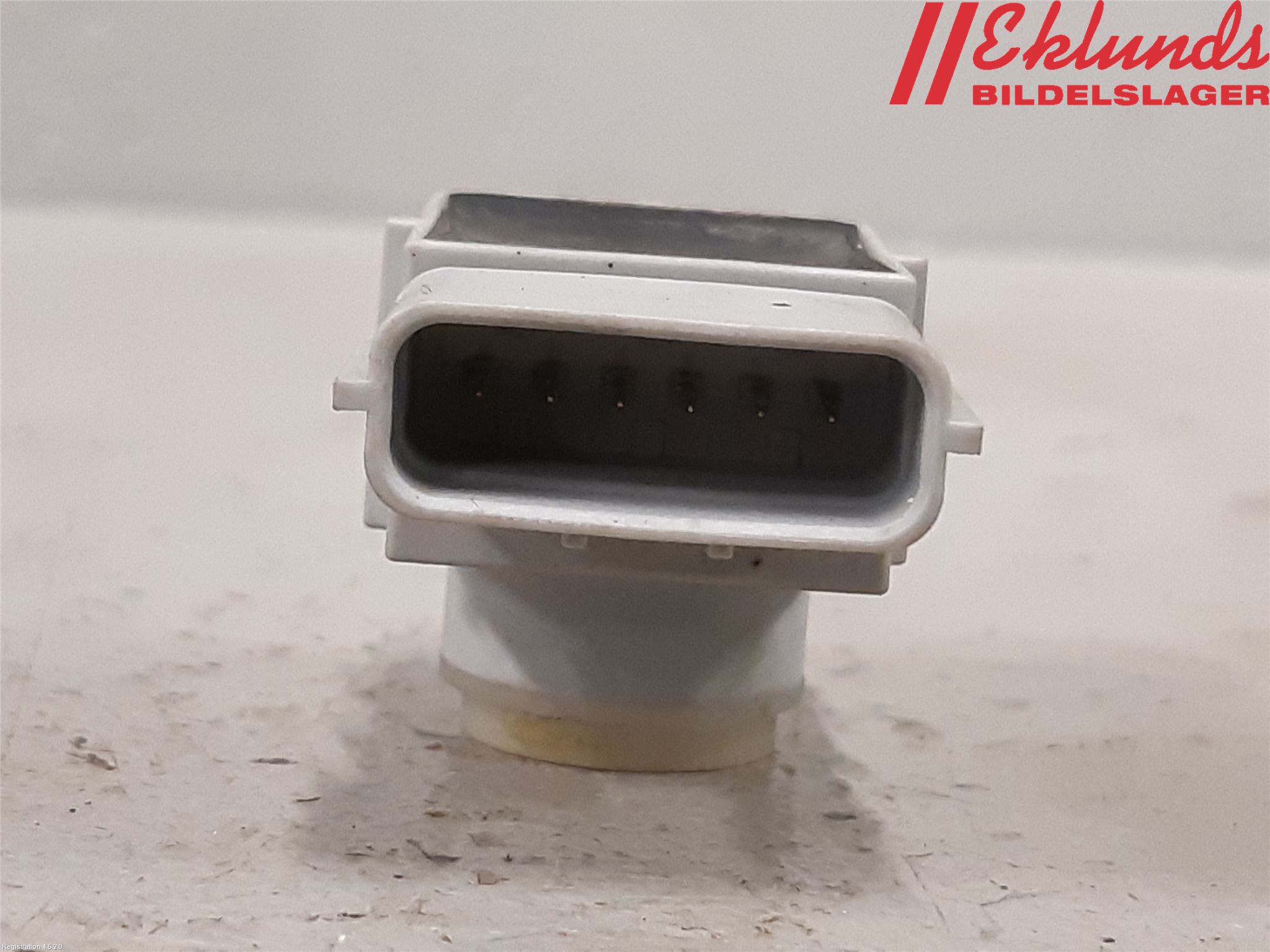 Kia CARENS III 13-19 Parkeringshjälp Frontsensor