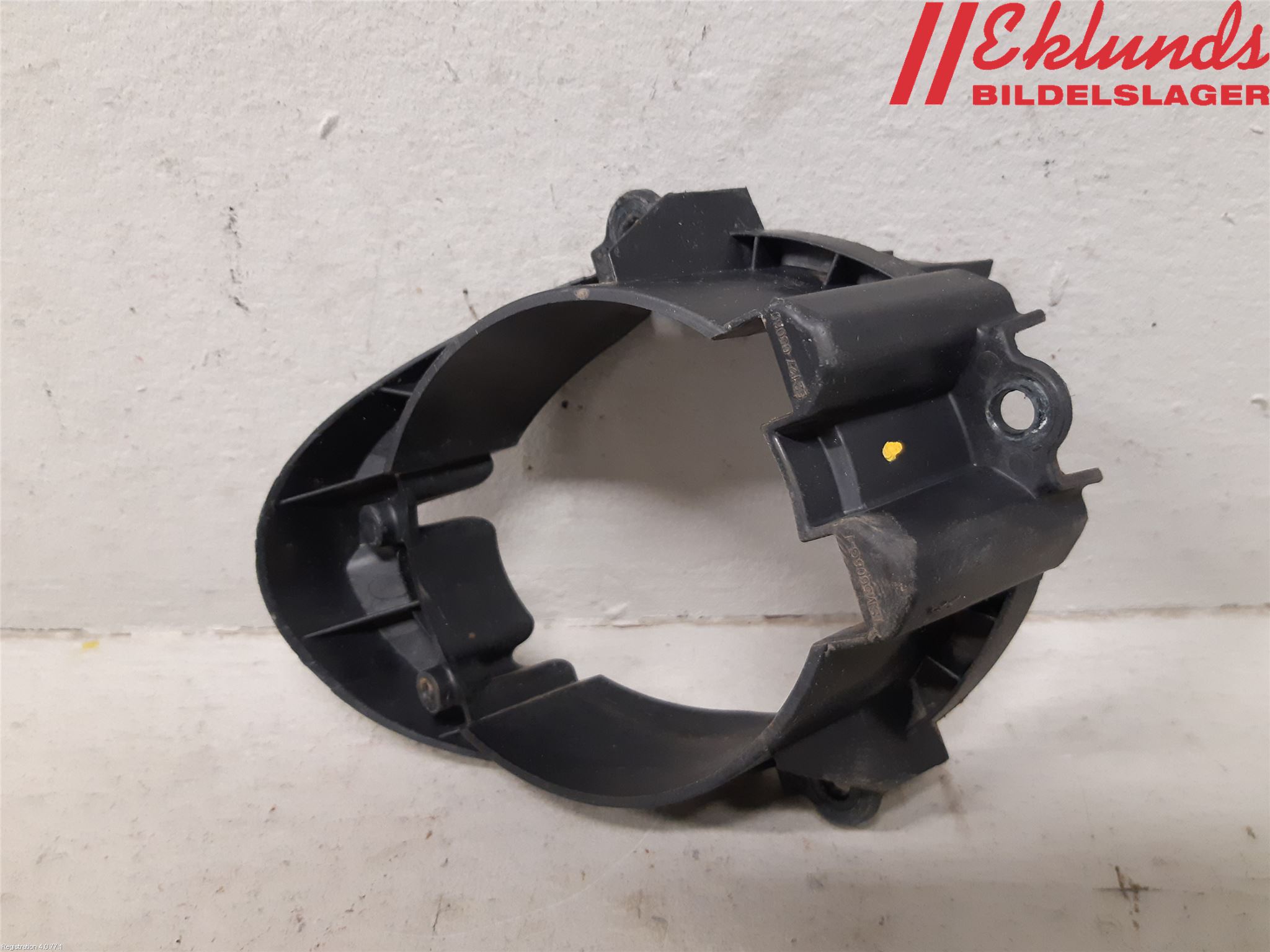 Toyota AVENSIS 09-15 Dimljussarg Fram