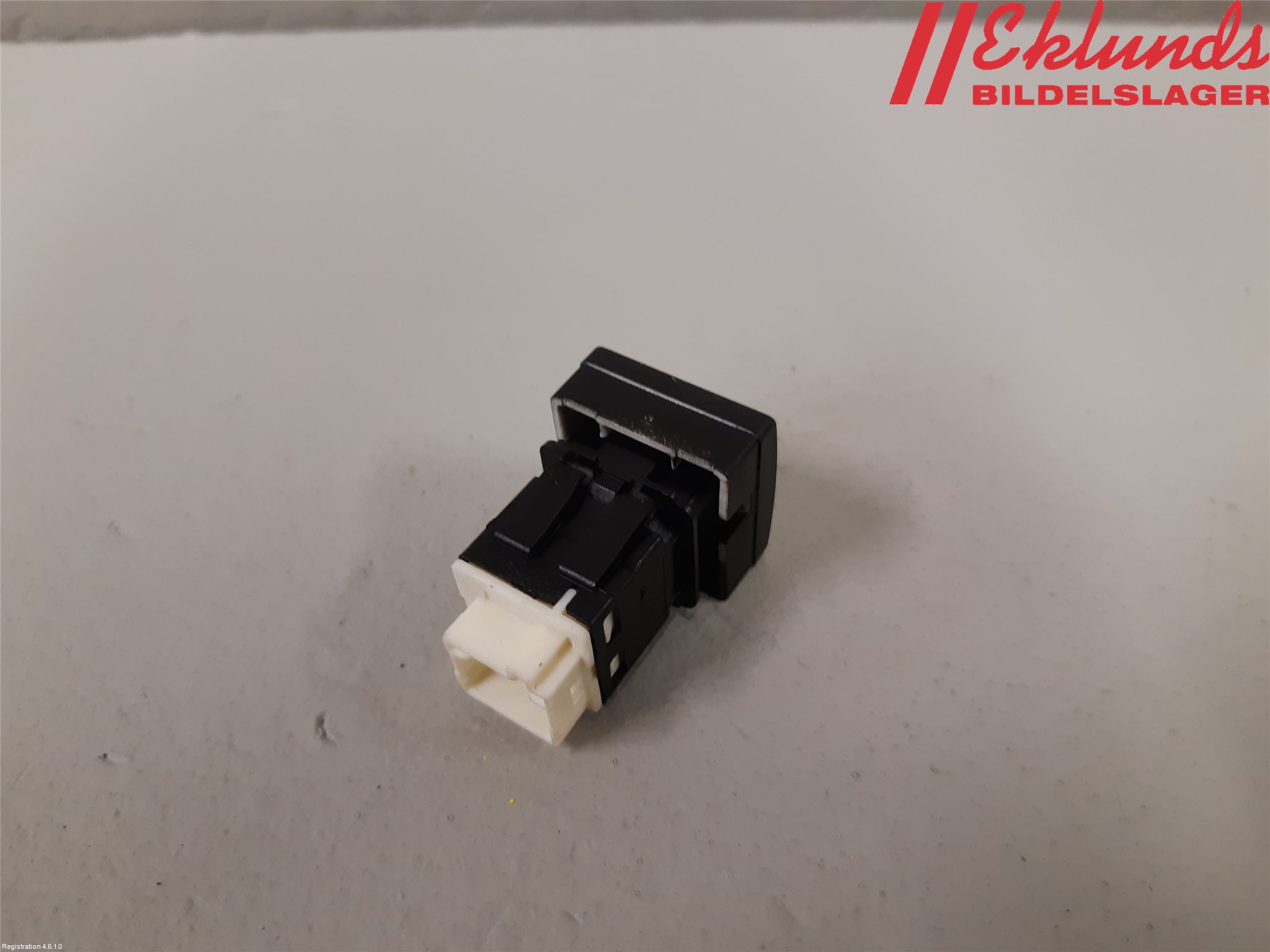 Peugeot PARTNER 08-15 Strömställare Övrigt