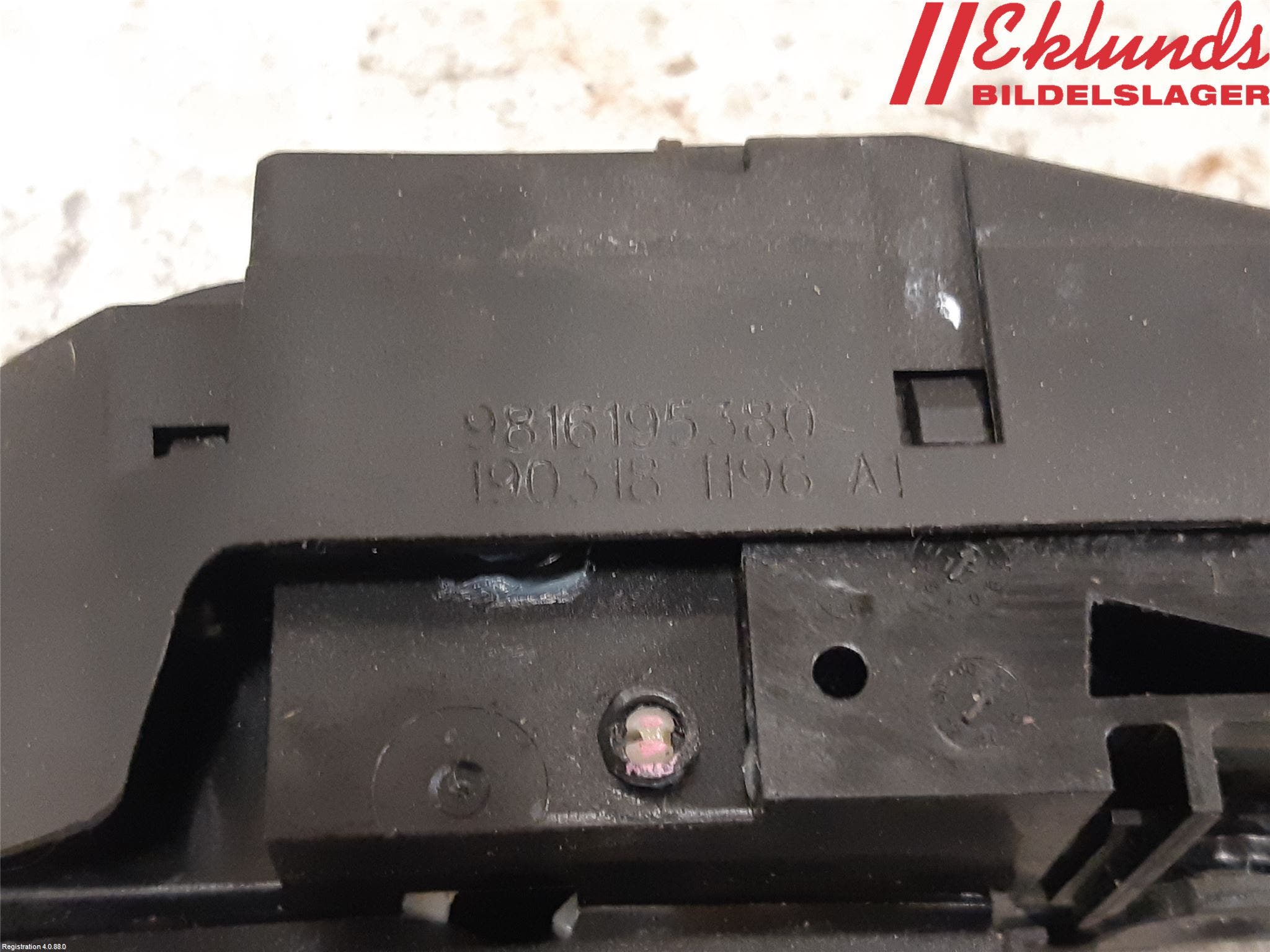 Peugeot 308 14-21 Låskista Baklucka