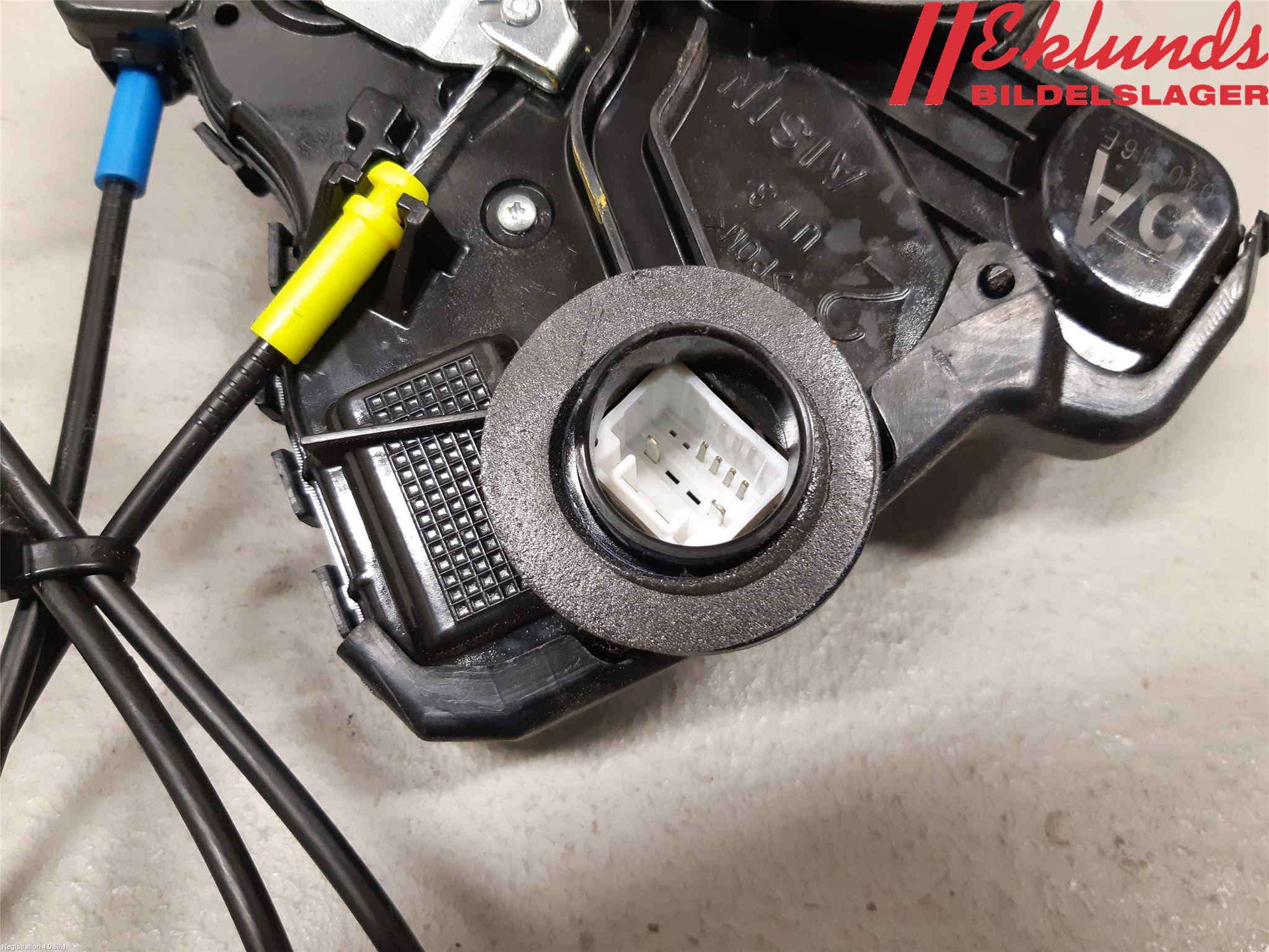 Toyota AURIS 13-19 Låskista-Dörrlås