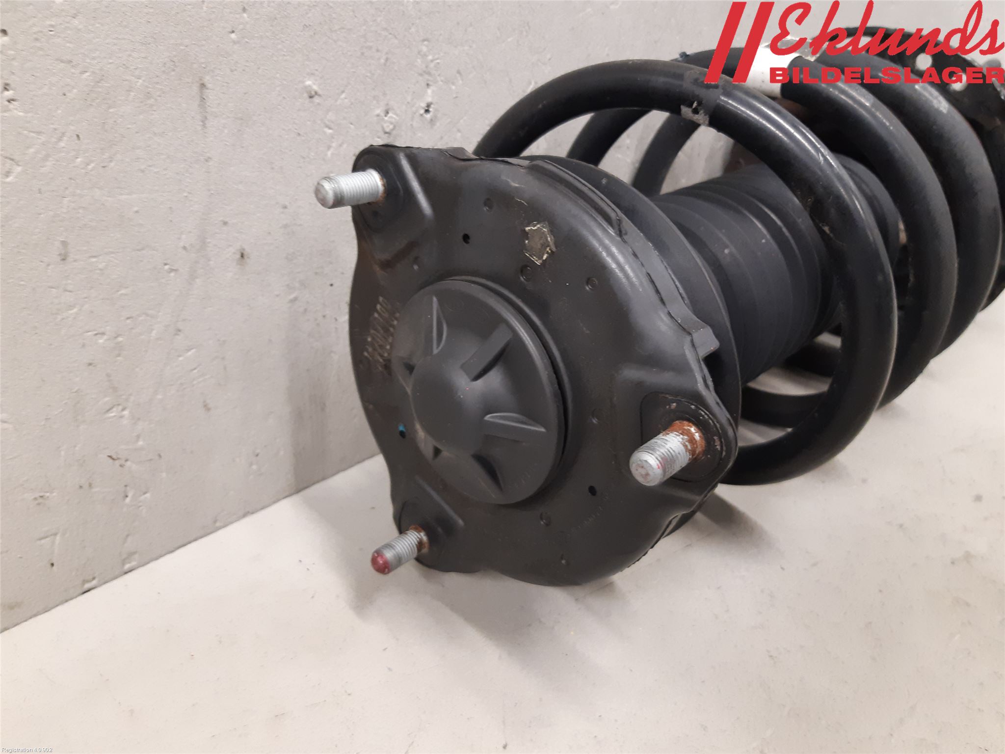 Kia SORENTO 15-20 Fjäderben Fram Vänster