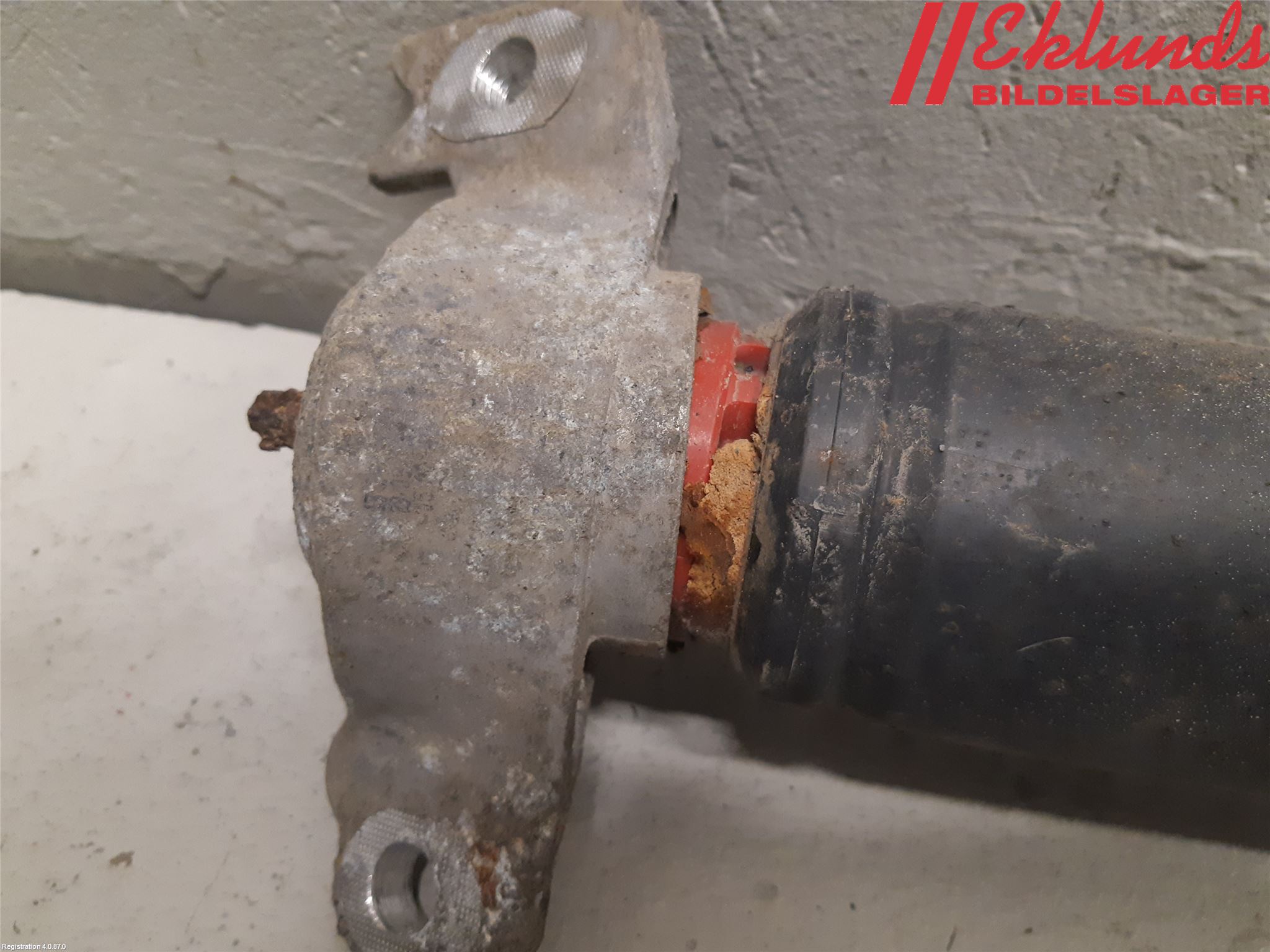 Opel INSIGNIA 09-16 Stötdämpare Bak