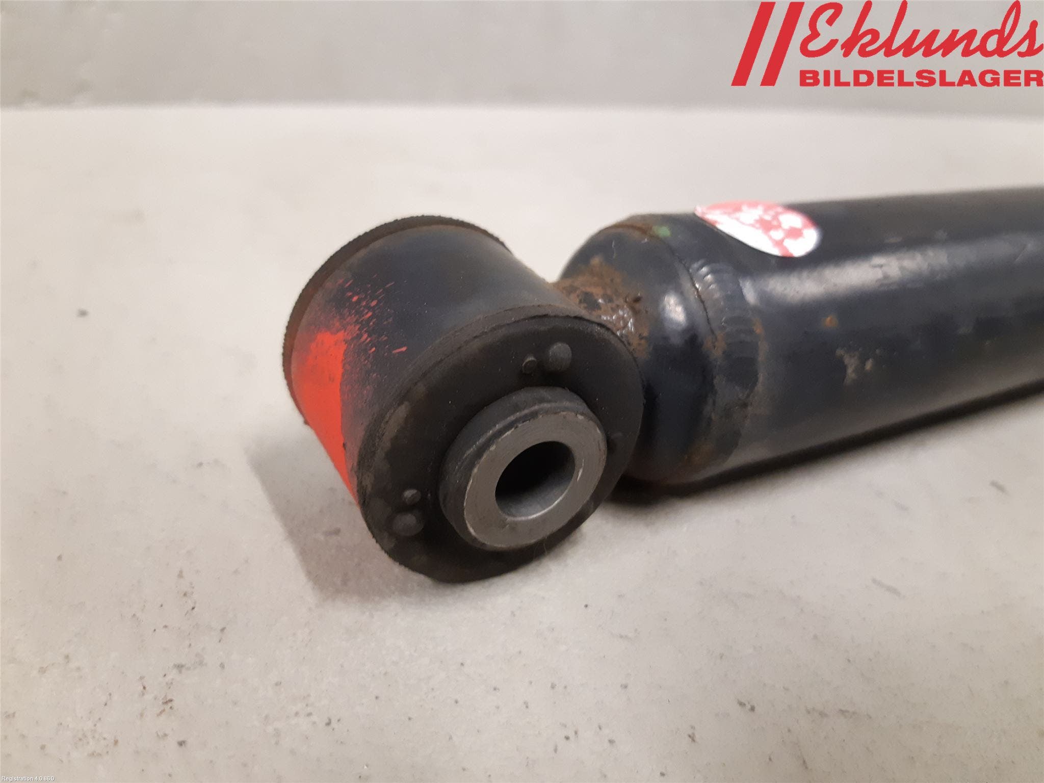 Toyota YARIS XP130 15-20 Stötdämpare Bak