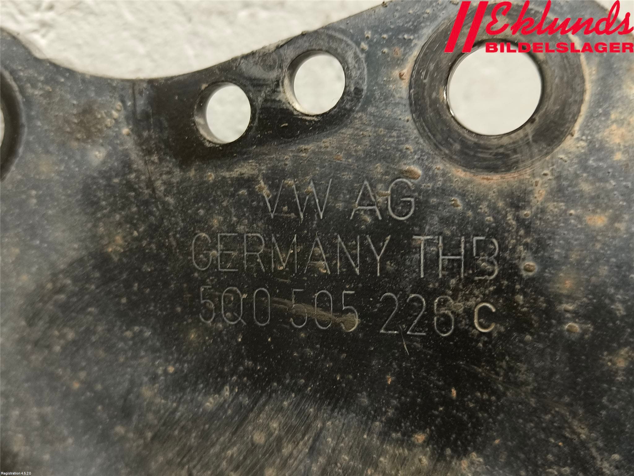 Volkswagen VW PASSAT 15-19 Bärarm Bak Höger