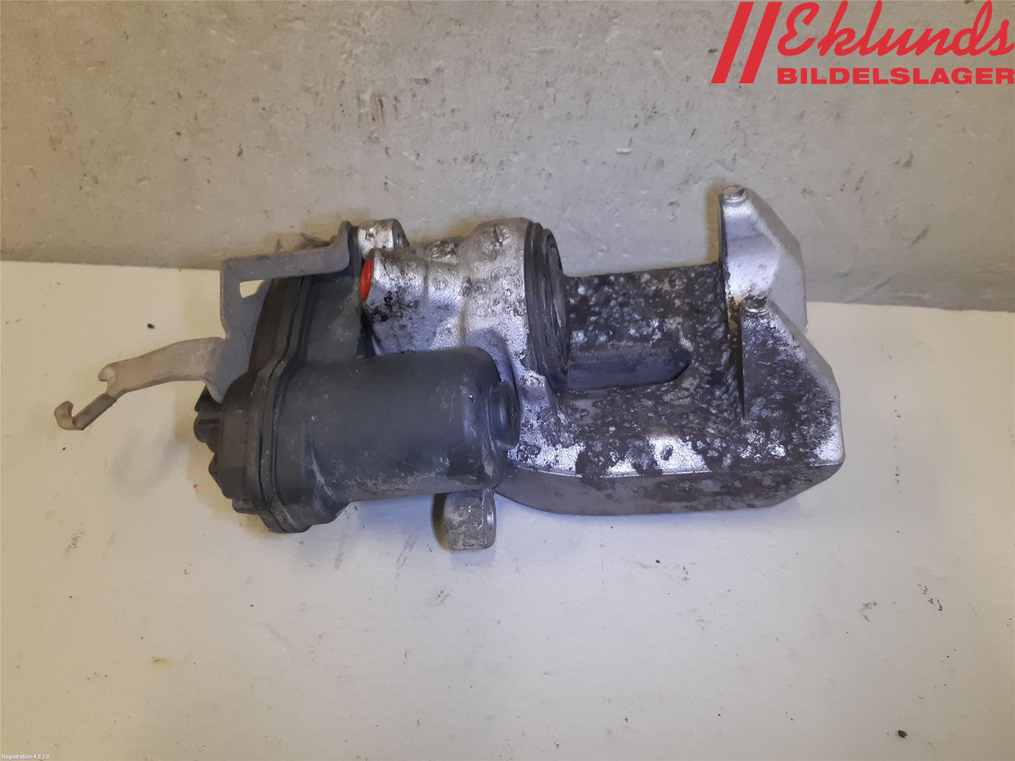 BMW 5 G30/G31/F90 17-23 Bromsok Bak Höger